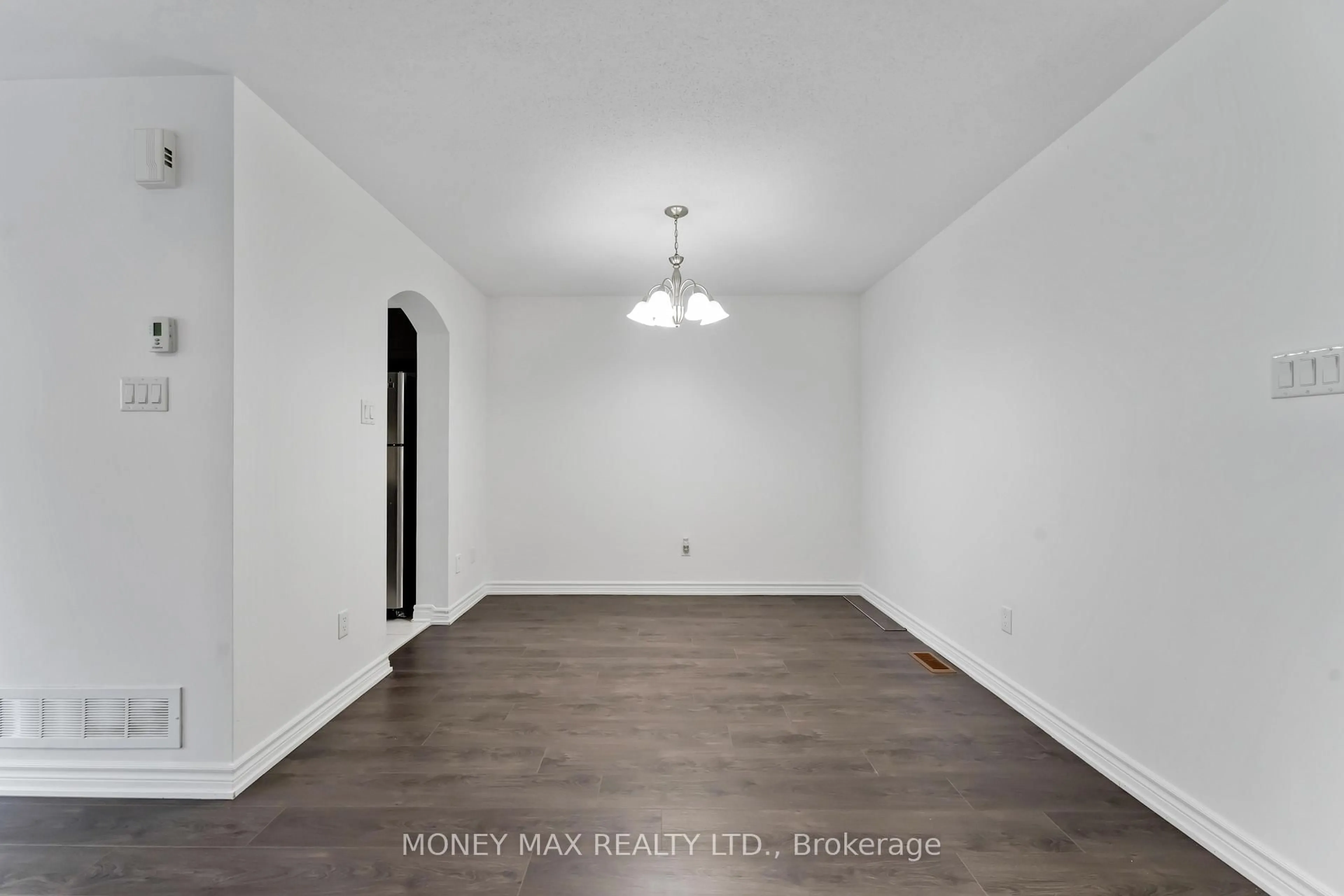 A pic of a room for 163 Garrity Cres, Ottawa Ontario K2J 3T5