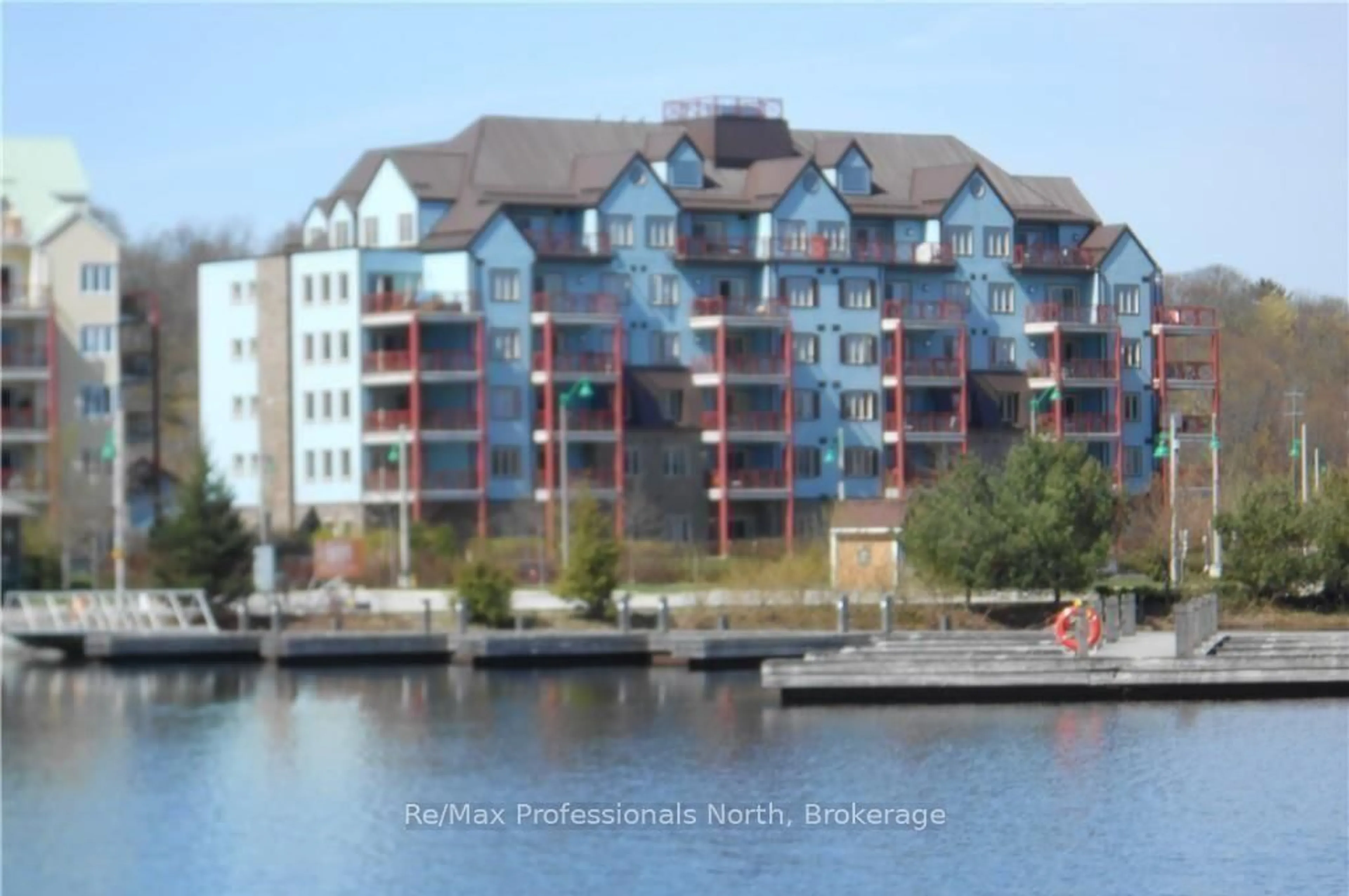 Blurry image for 130 Steamship Bay Rd #208, Gravenhurst Ontario P1P 1Z9