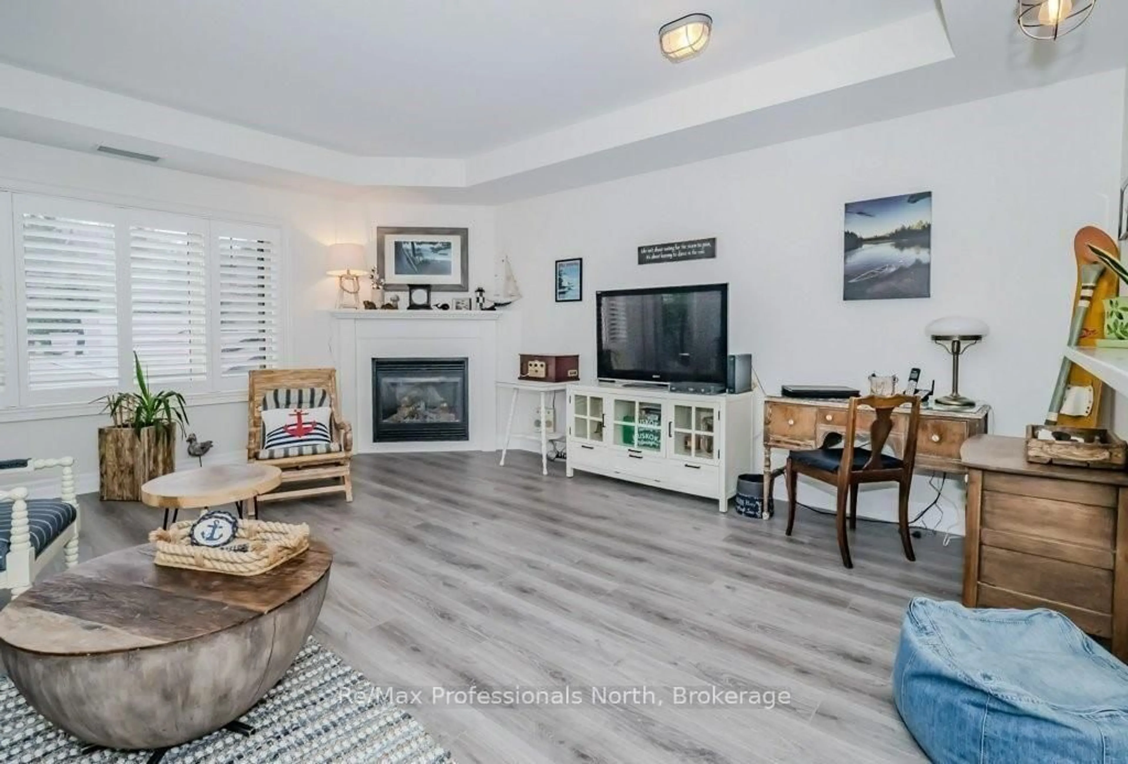 Living room with furniture, unknown for 130 Steamship Bay Rd #208, Gravenhurst Ontario P1P 1Z9