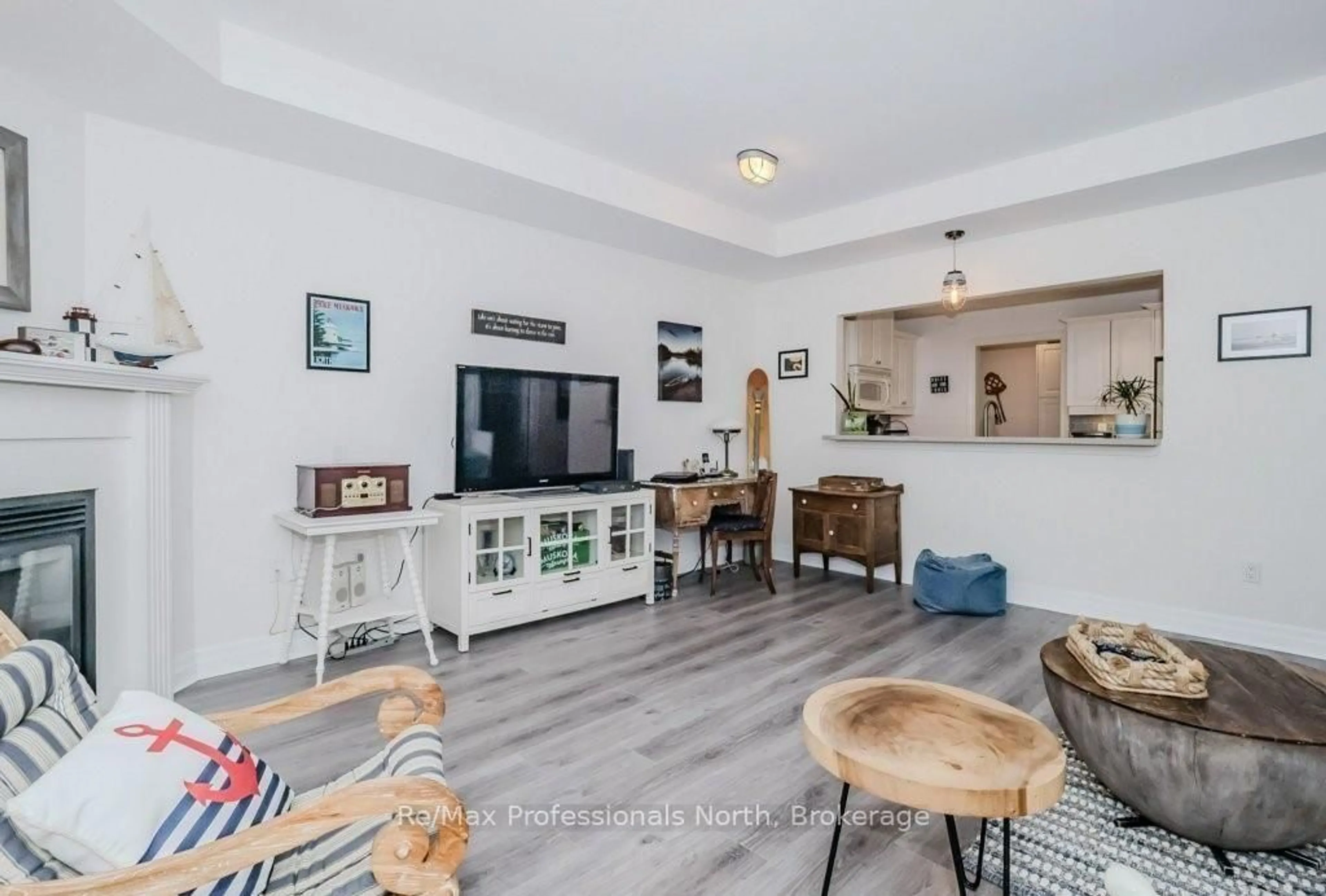 Living room with furniture, unknown for 130 Steamship Bay Rd #208, Gravenhurst Ontario P1P 1Z9
