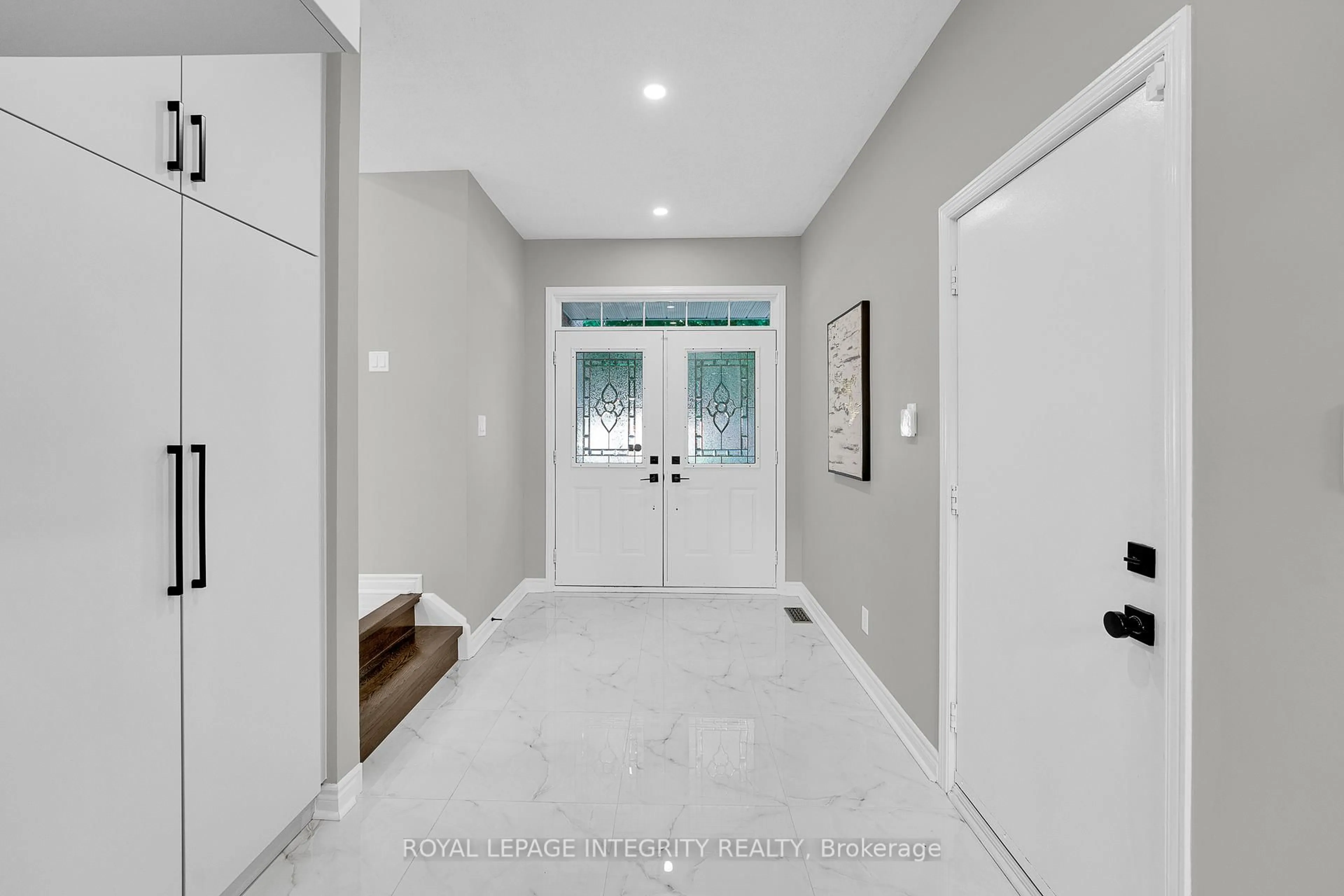 Indoor entryway for 66 Mattamy Pl, Ottawa Ontario K2G 6K1