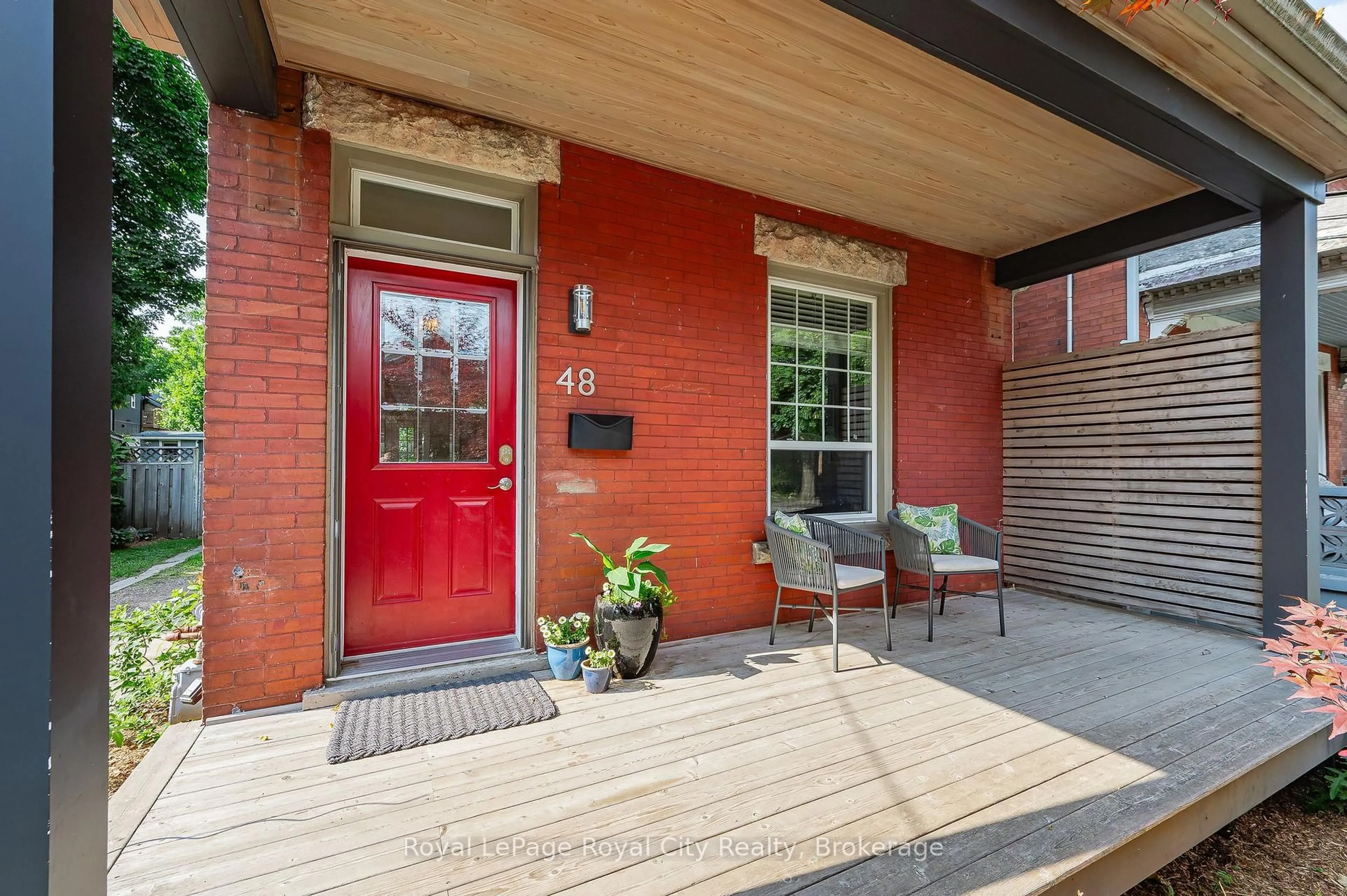Unknown for 48 Toronto St, Guelph Ontario N1E 3E2