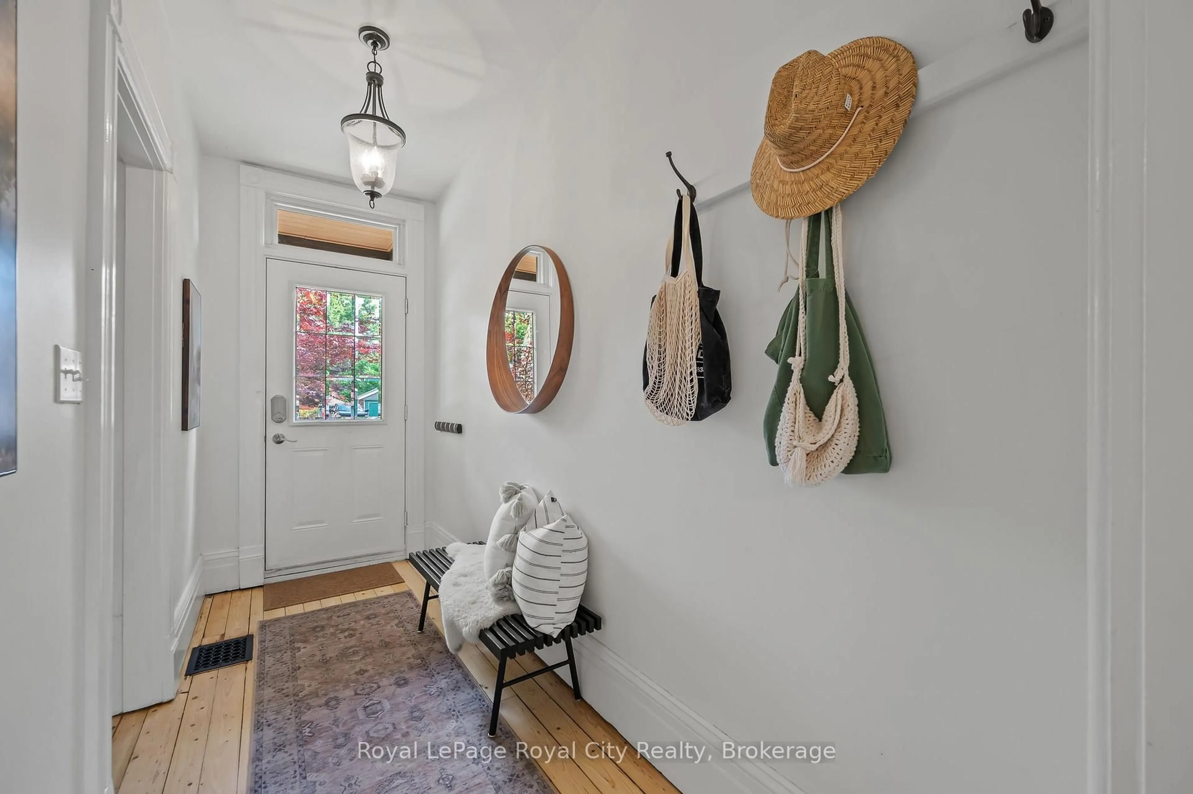 Indoor entryway for 48 Toronto St, Guelph Ontario N1E 3E2