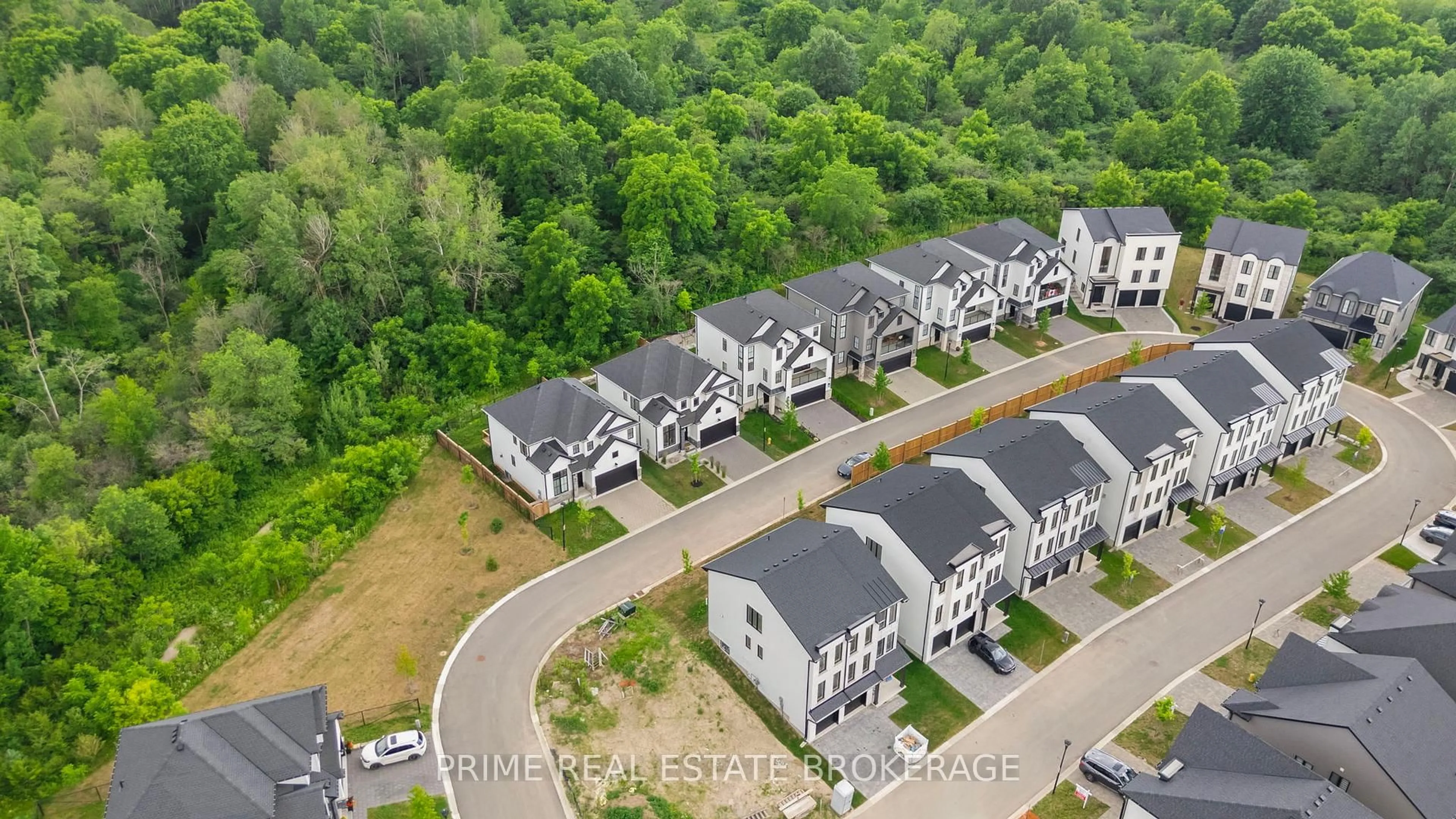 A pic from outside/outdoor area/front of a property/back of a property/a pic from drone, street for 2835 Sheffield Pl #40, London South Ontario N6M 0J2