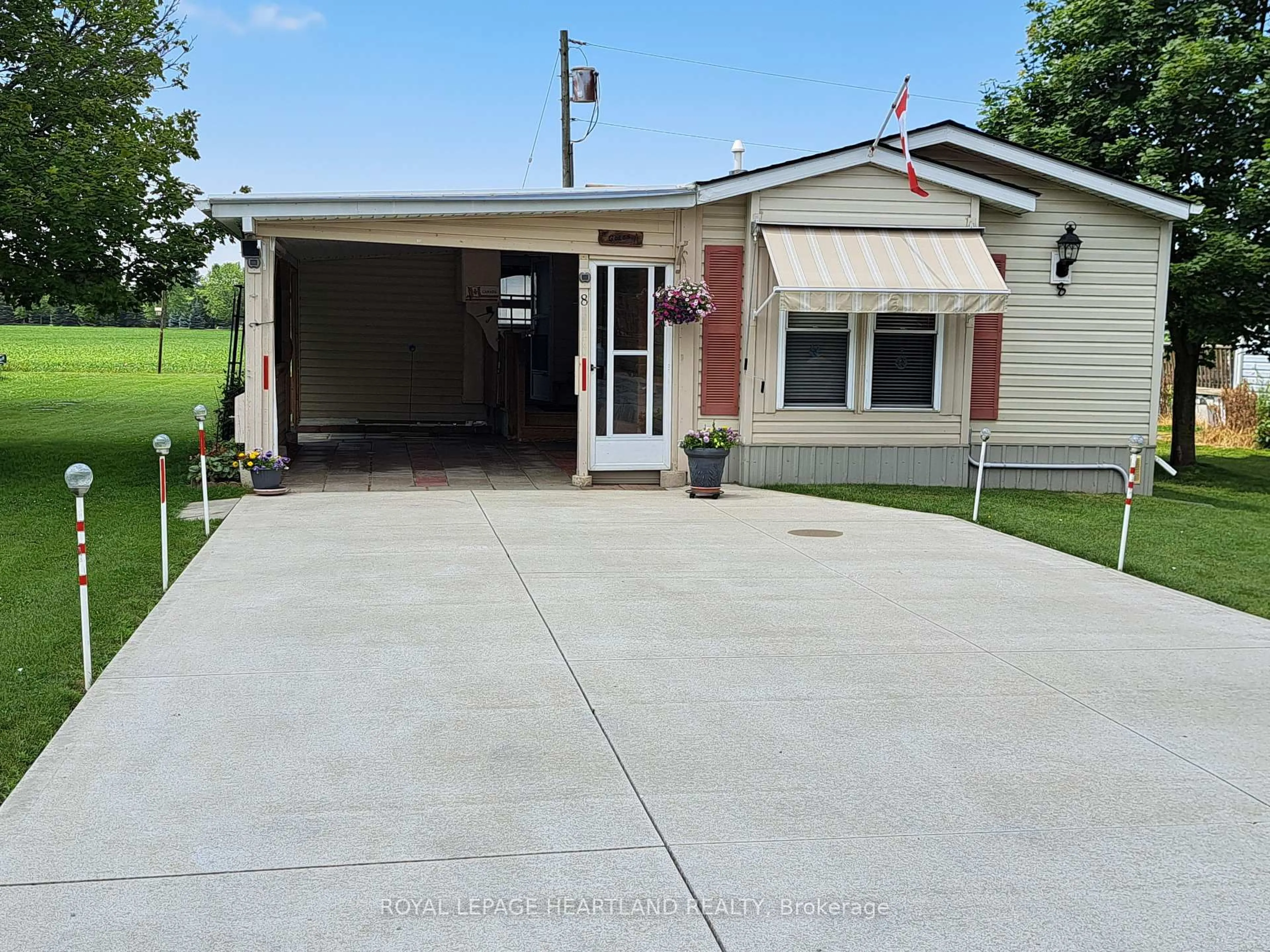 Unknown for 39461 Dashwood Rd #8, South Huron Ontario N0M 1W0