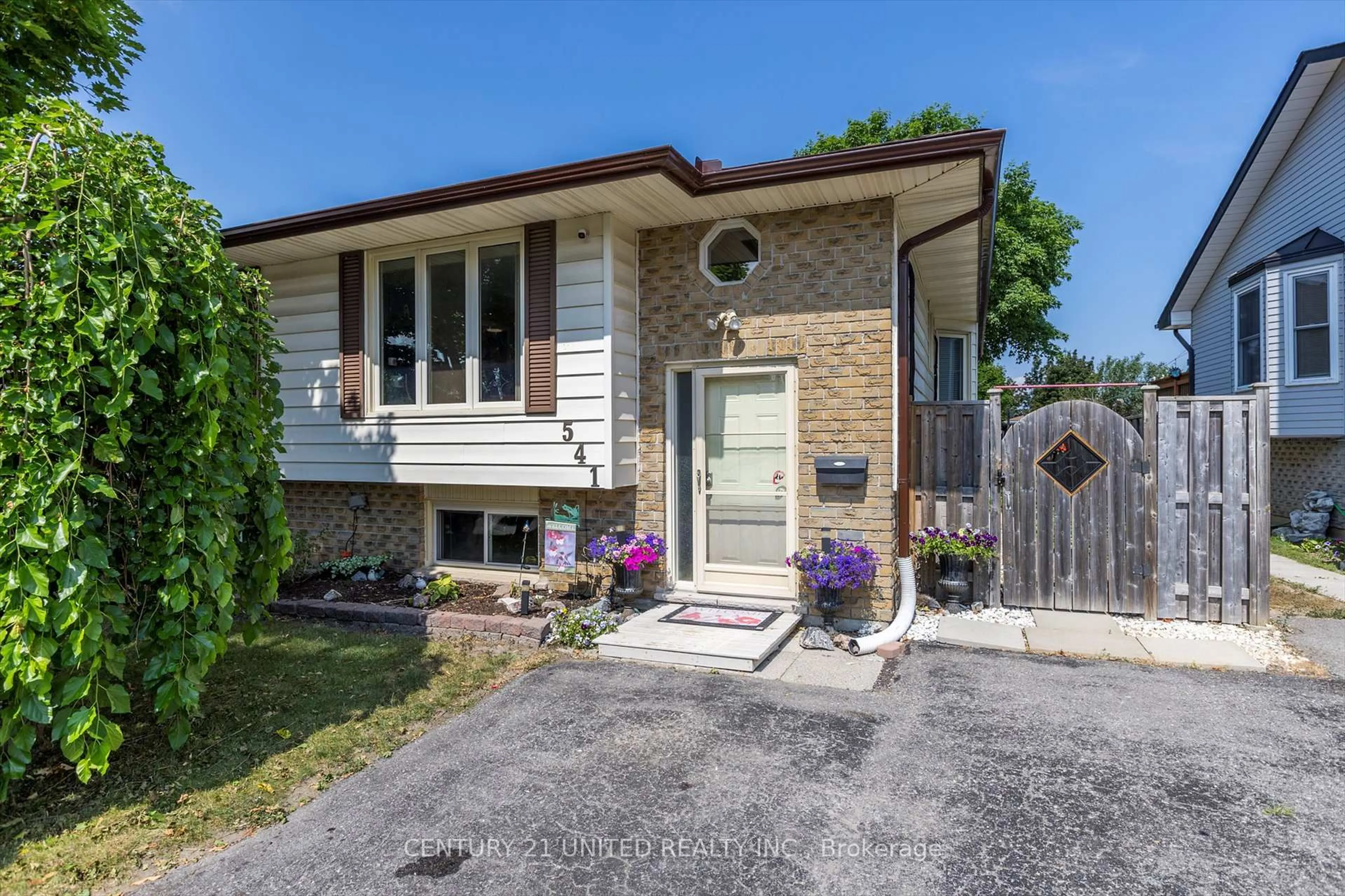 Home with brick exterior material, street for 541 Crystal Dr, Peterborough South Ontario K9J 8H7