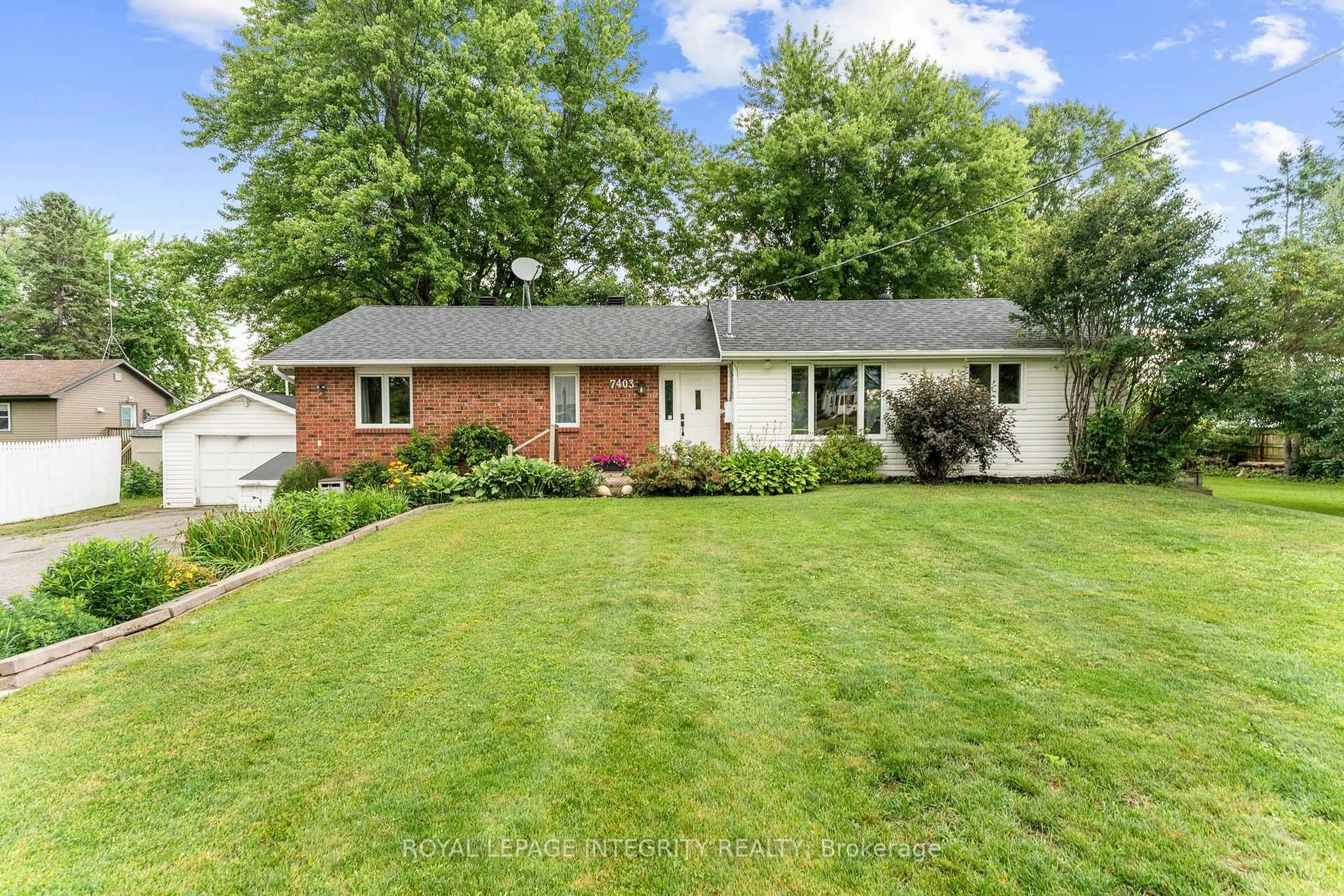 Home with brick exterior material, street for 7403 Rideau Valley Dr, Kars Ontario K0A 2E0