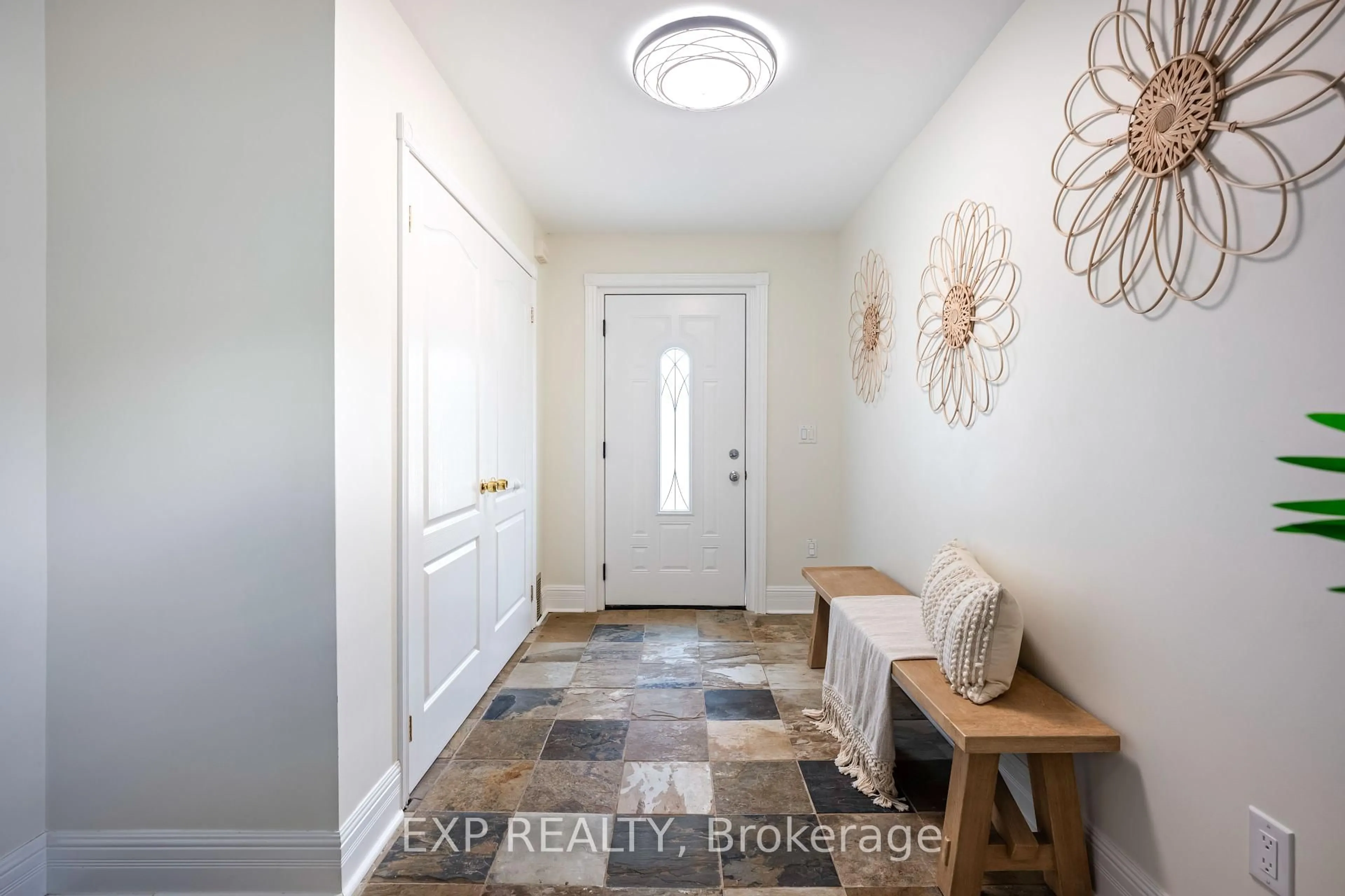 Indoor entryway for 25 King St, East Luther Grand Valley Ontario L0N 1G0