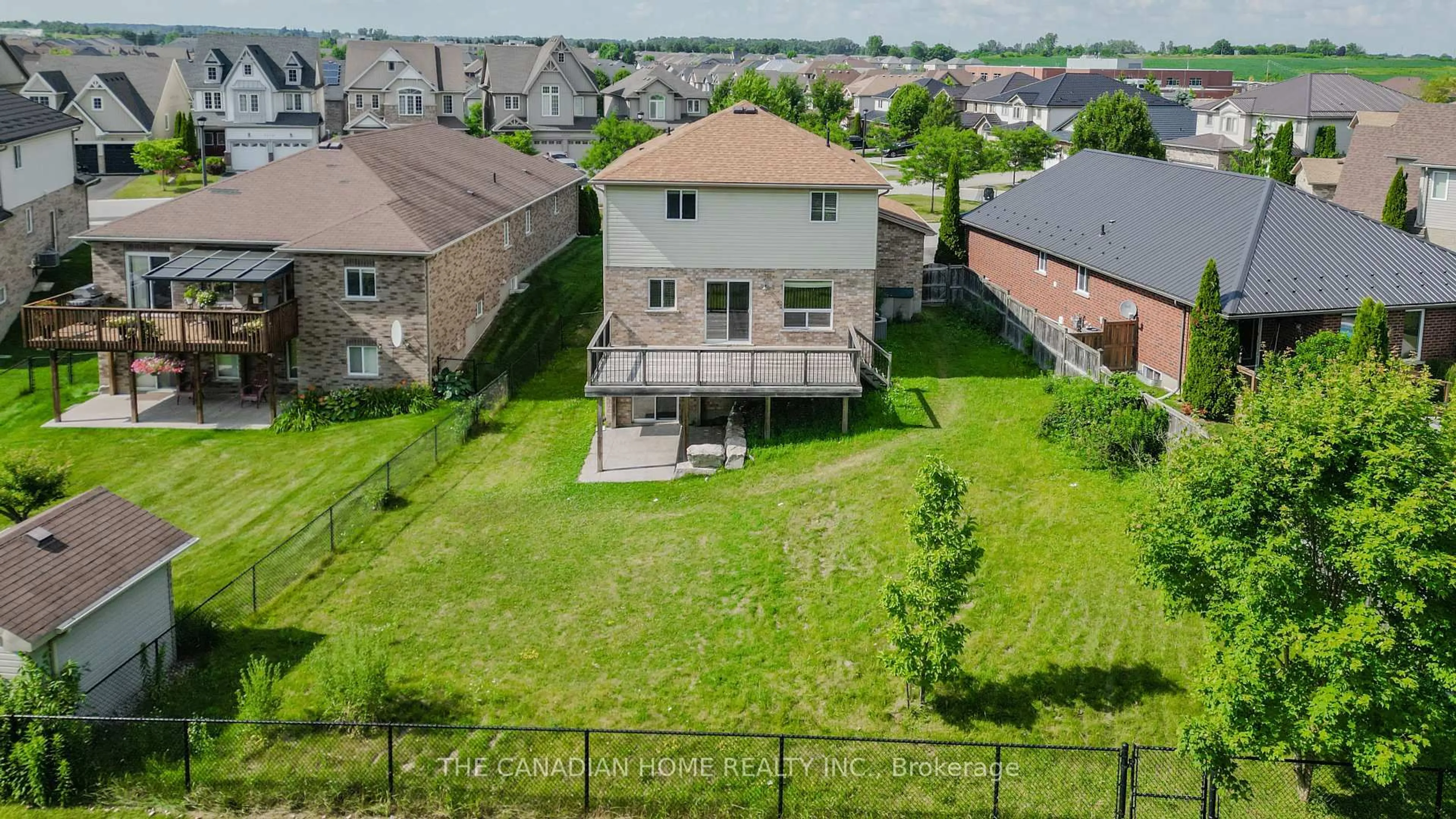 A pic from outside/outdoor area/front of a property/back of a property/a pic from drone, unknown for 1695 CEDARCREEK Cres, London North Ontario N5X 0C7