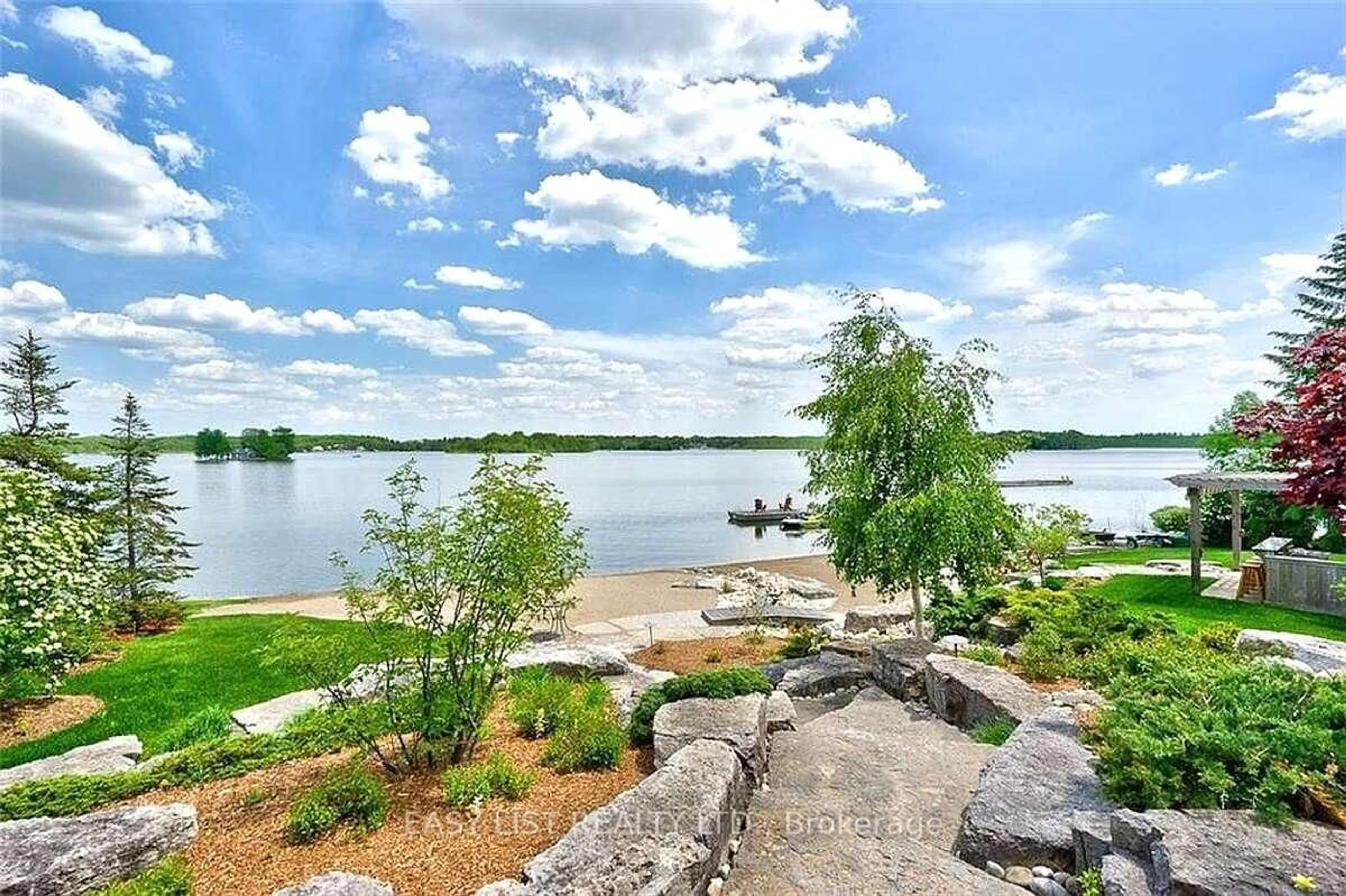 Patio, water/lake/river/ocean view for 34 Sandy Shore Blvd, Puslinch Ontario N3C 2V4