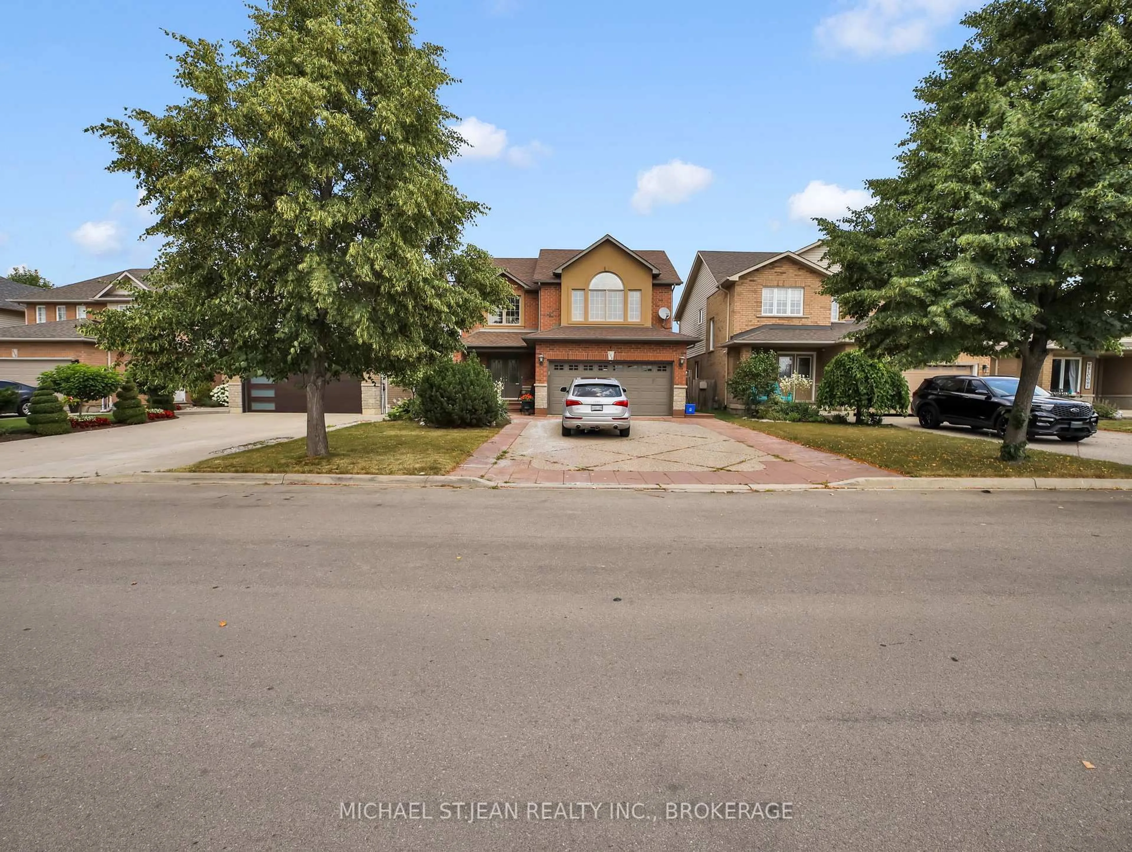 A pic from outside/outdoor area/front of a property/back of a property/a pic from drone, street for 108 Provident Way, Hamilton Ontario L0R 1W0