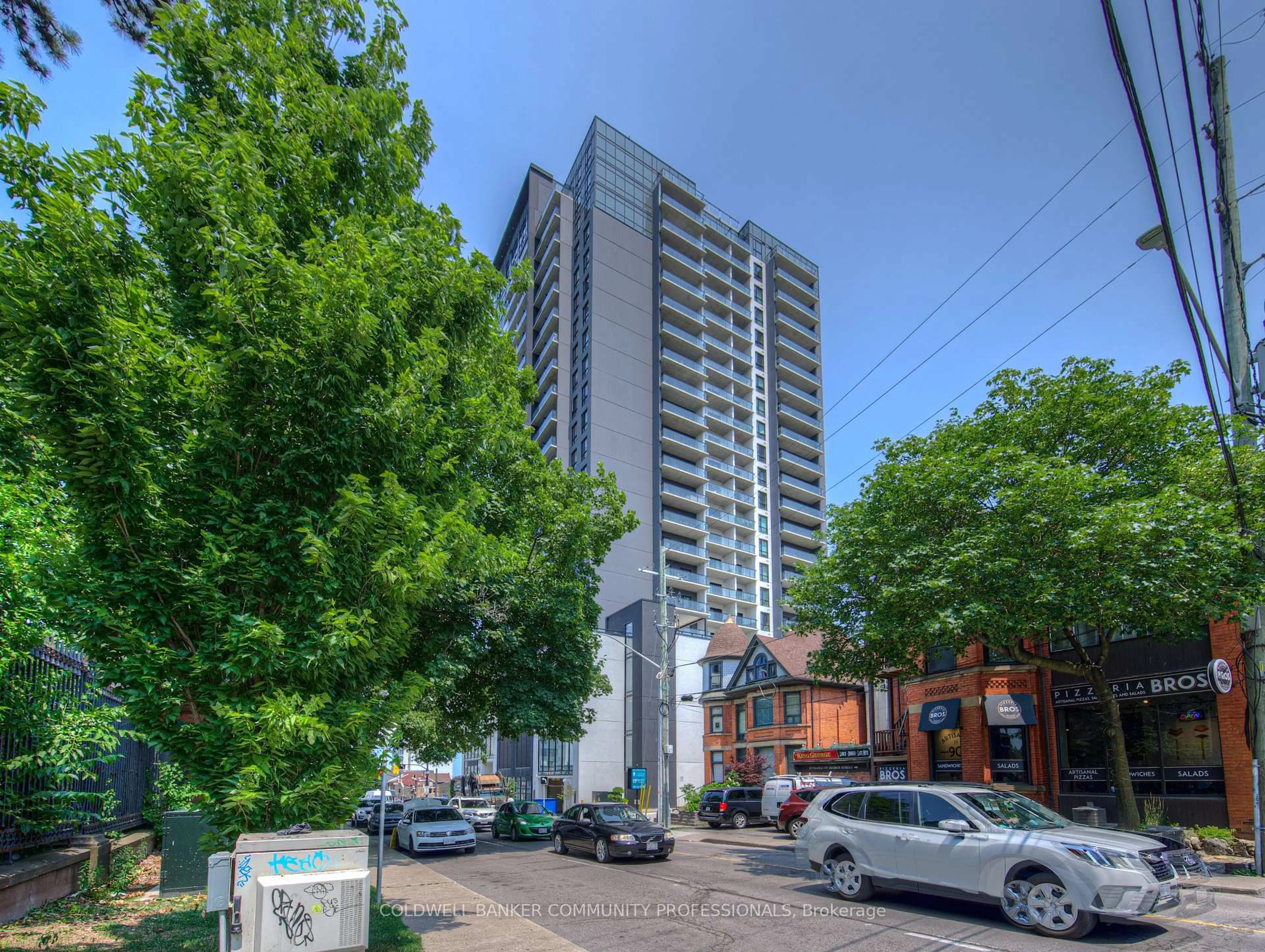 A pic from outside/outdoor area/front of a property/back of a property/a pic from drone, unknown for 15 Queen St #905, Hamilton Ontario L8P 0C6