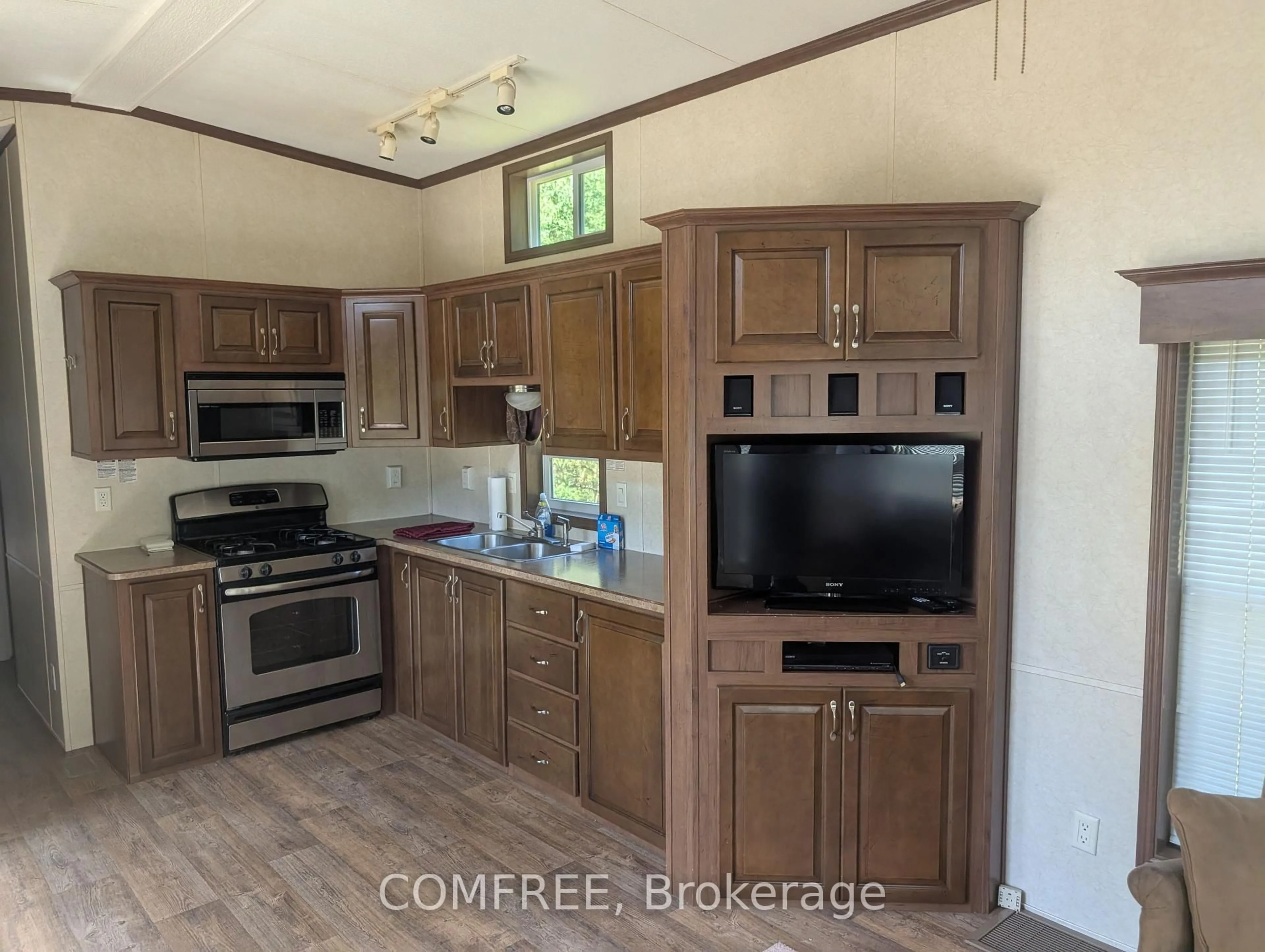 Standard kitchen, unknown for 38 Boulter Lake Rd, Maynooth Ontario K0L 2K0