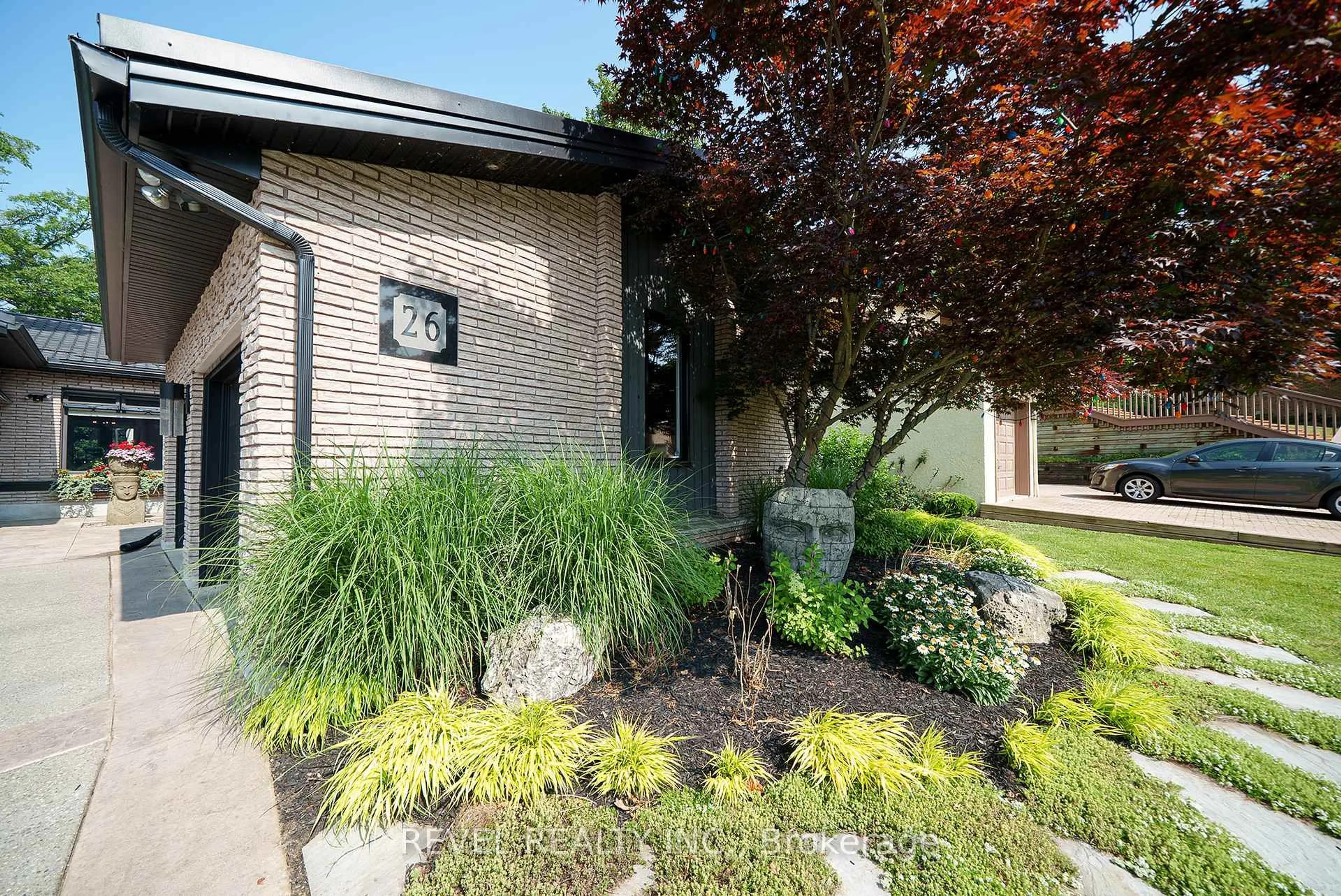 Home with brick exterior material, street for 26 Scarfe Gdns, Brantford Ontario N3T 6B3