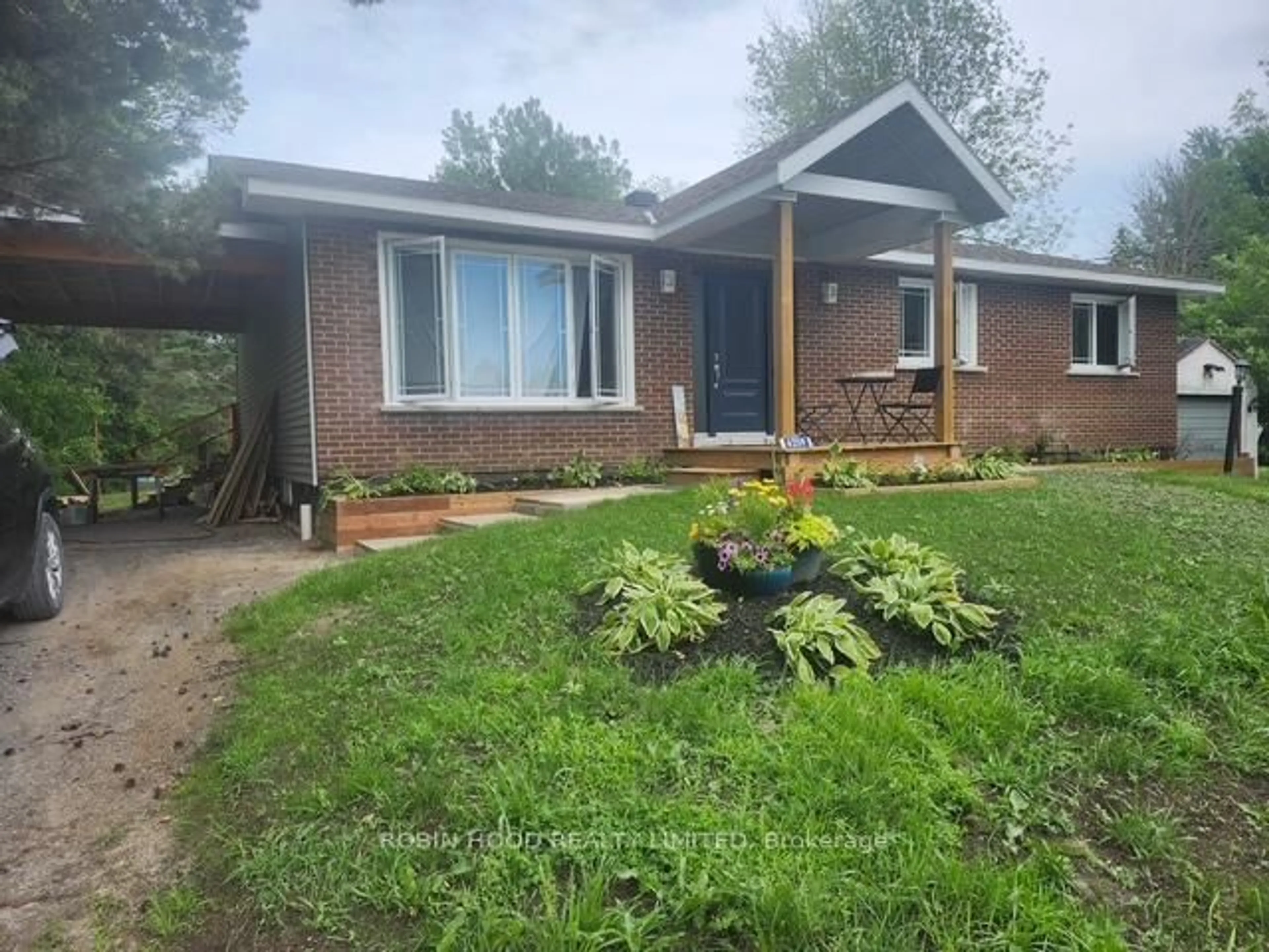 Home with brick exterior material, street for 6259 Poplar St-Gu St #6259, South Glengarry Ontario K0C 1E0