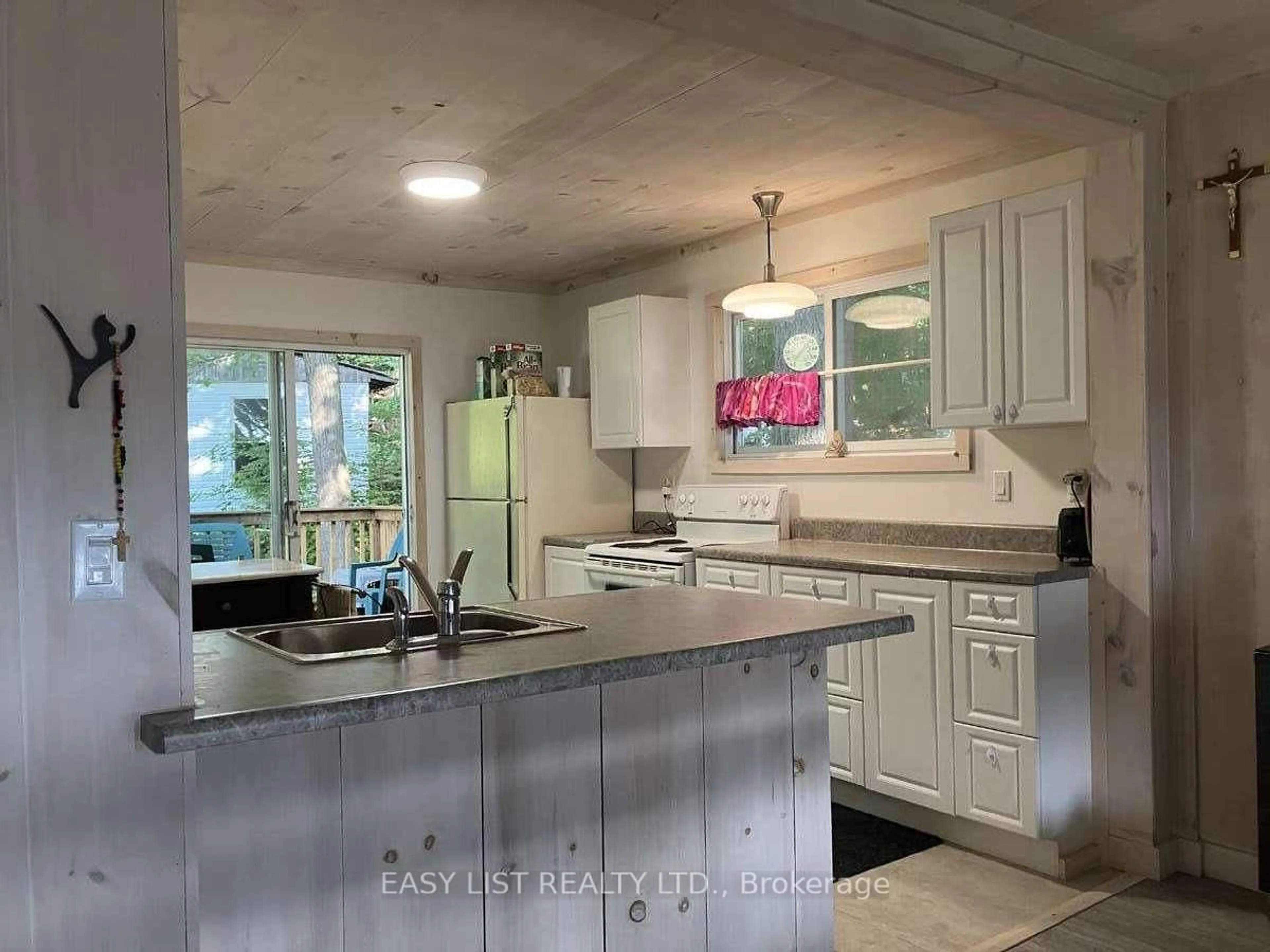 Open concept kitchen, unknown for 1045 Reynolds Rd, Minden Hills Ontario K0M 2K0