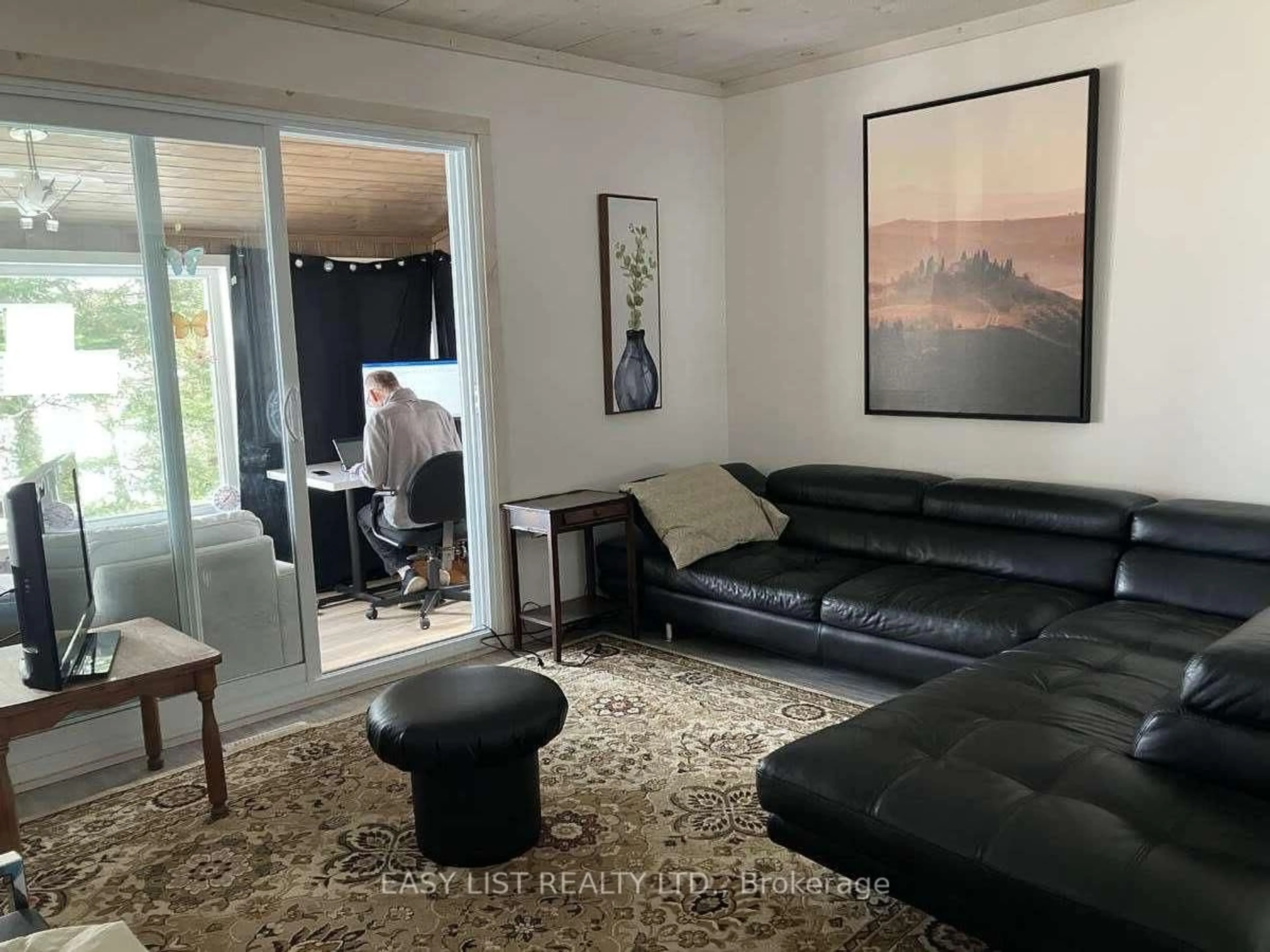 Living room with furniture, unknown for 1045 Reynolds Rd, Minden Hills Ontario K0M 2K0