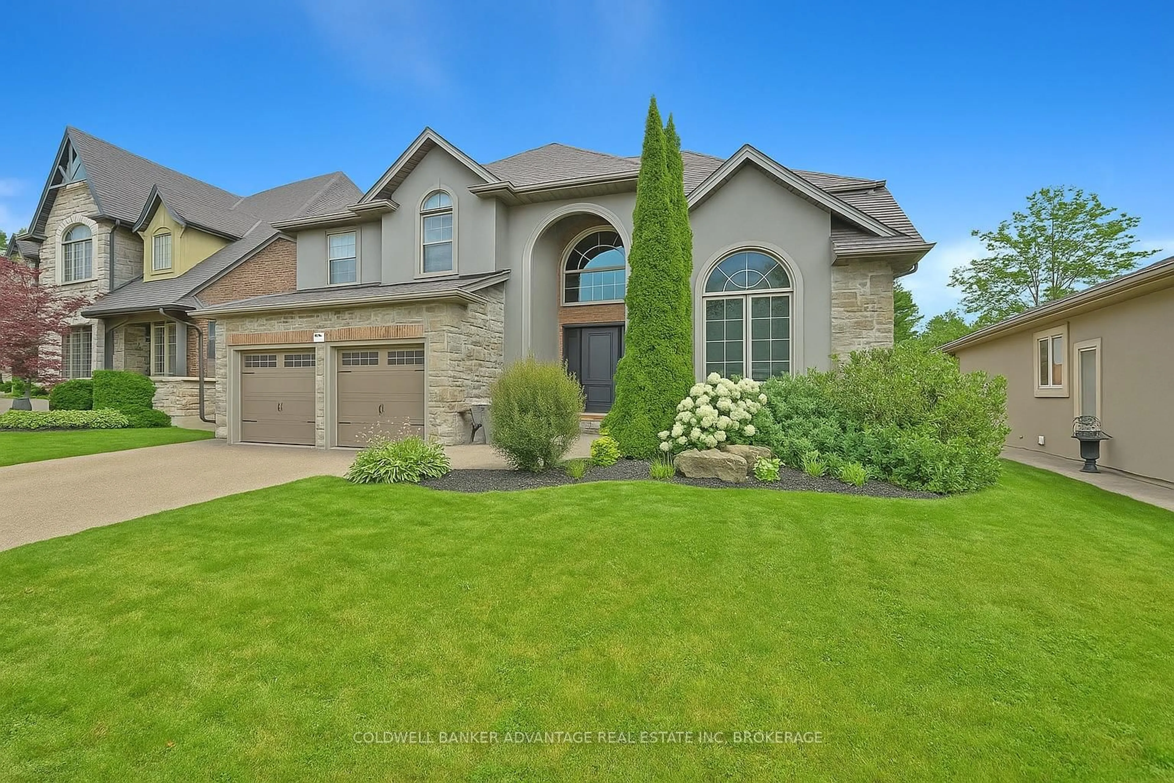 Home with brick exterior material, street for 7 RHODES Crt, Pelham Ontario L0S 1E4