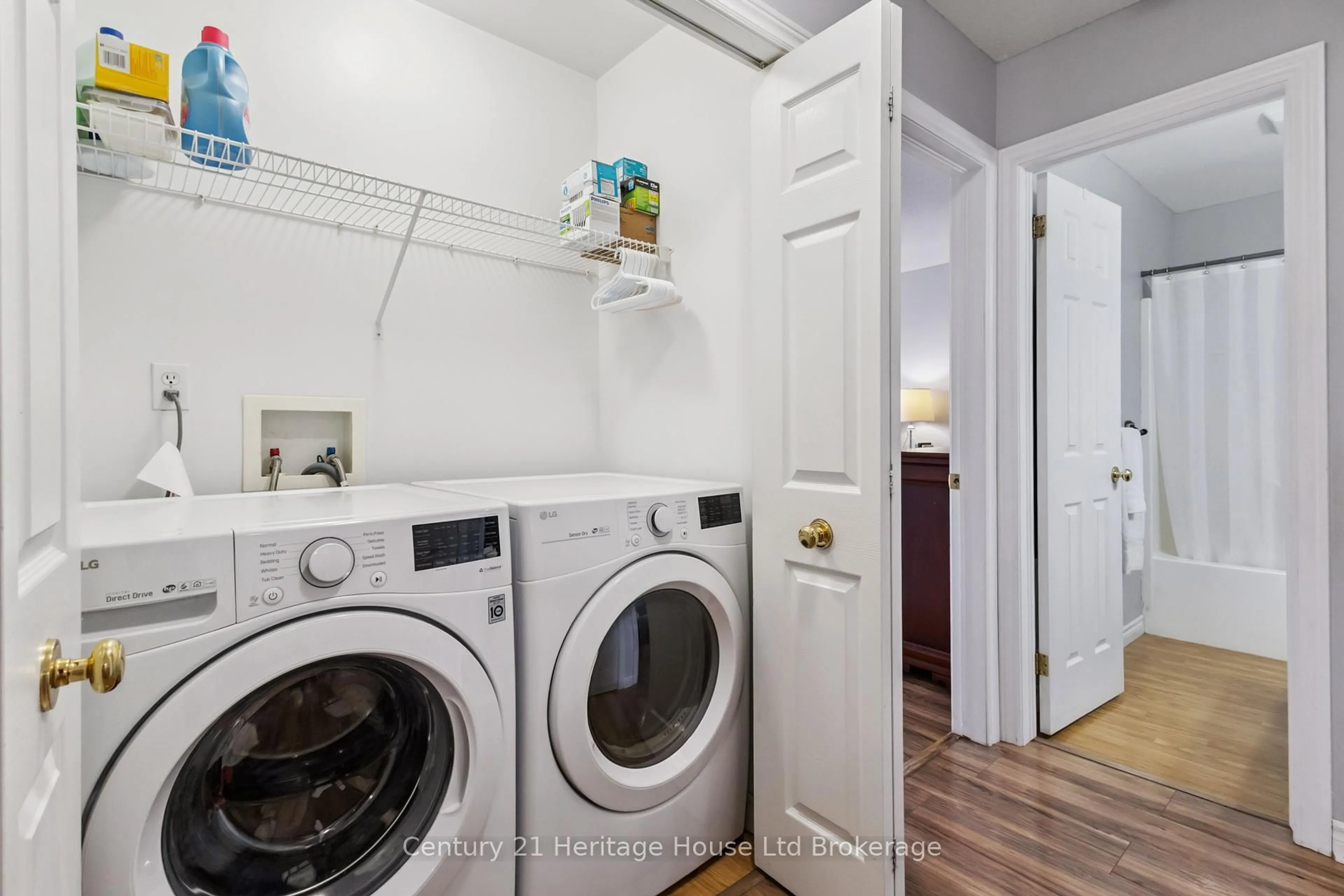 Laundry room for 2234 Thornicroft Cres, London South Ontario N6P 1T6