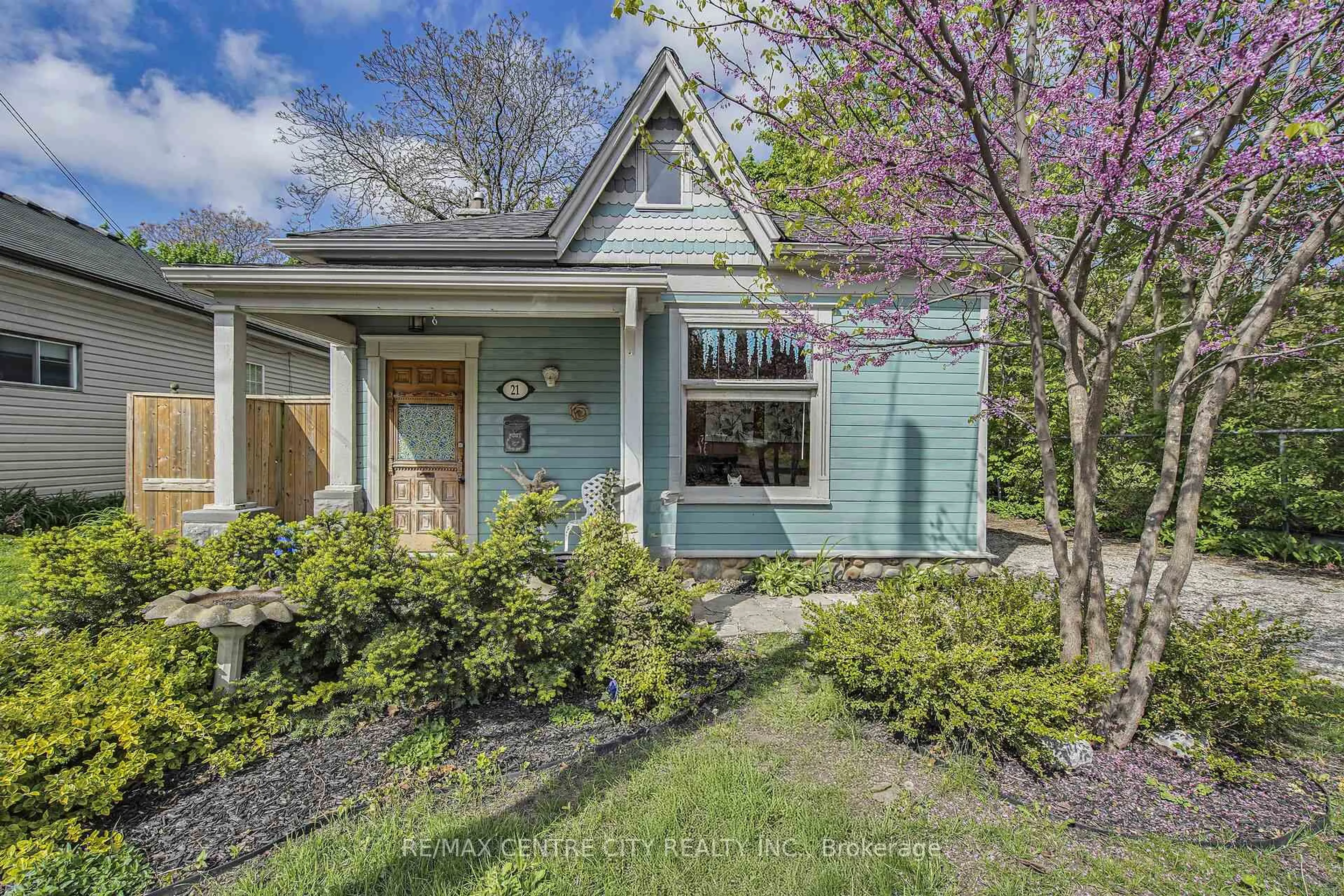 Unknown for 21 Queens Pl, London East Ontario N5W 3V7