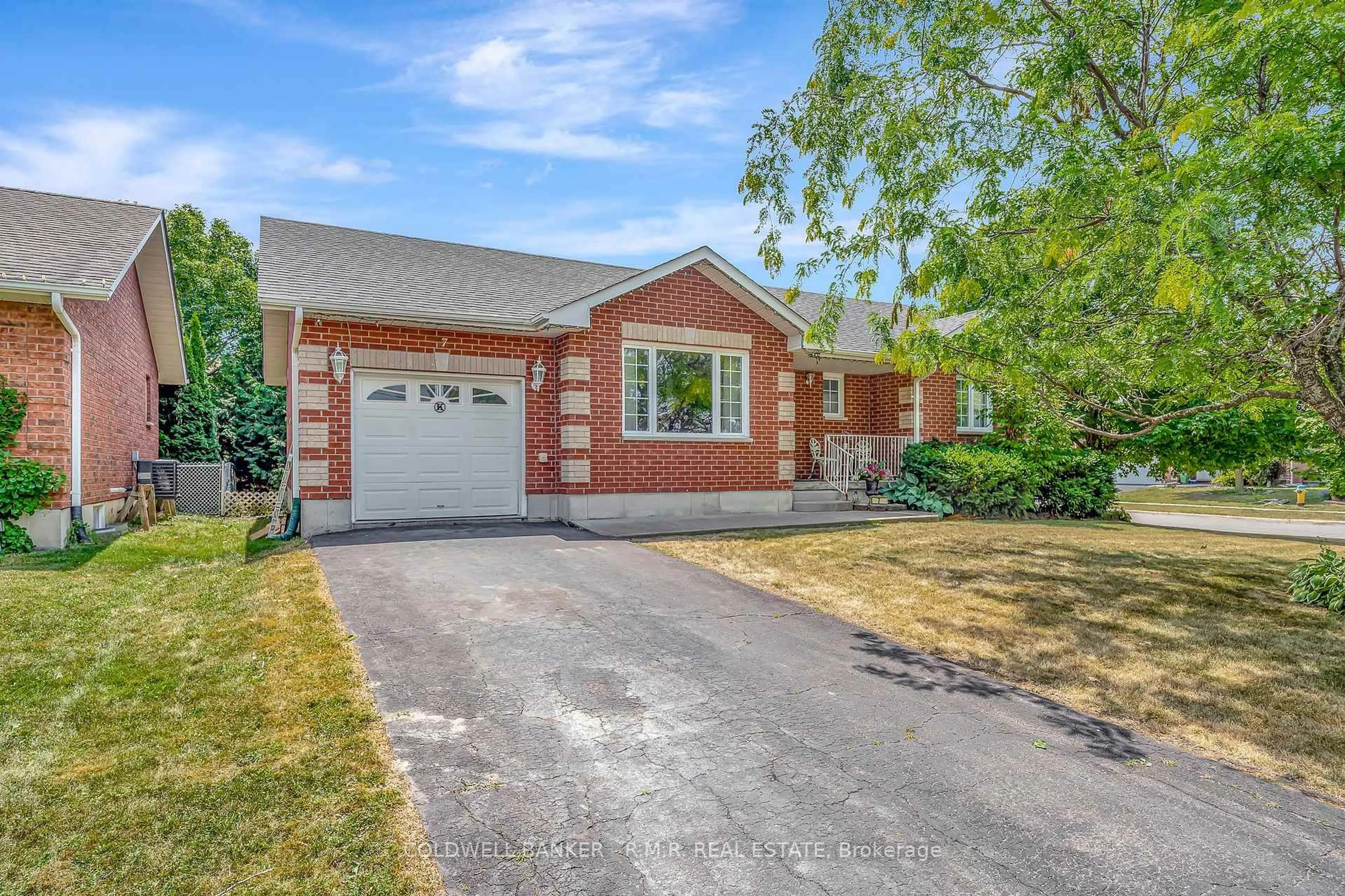 Home with brick exterior material, street for 7 Eakins Cres, Kawartha Lakes Ontario K9V 6H8