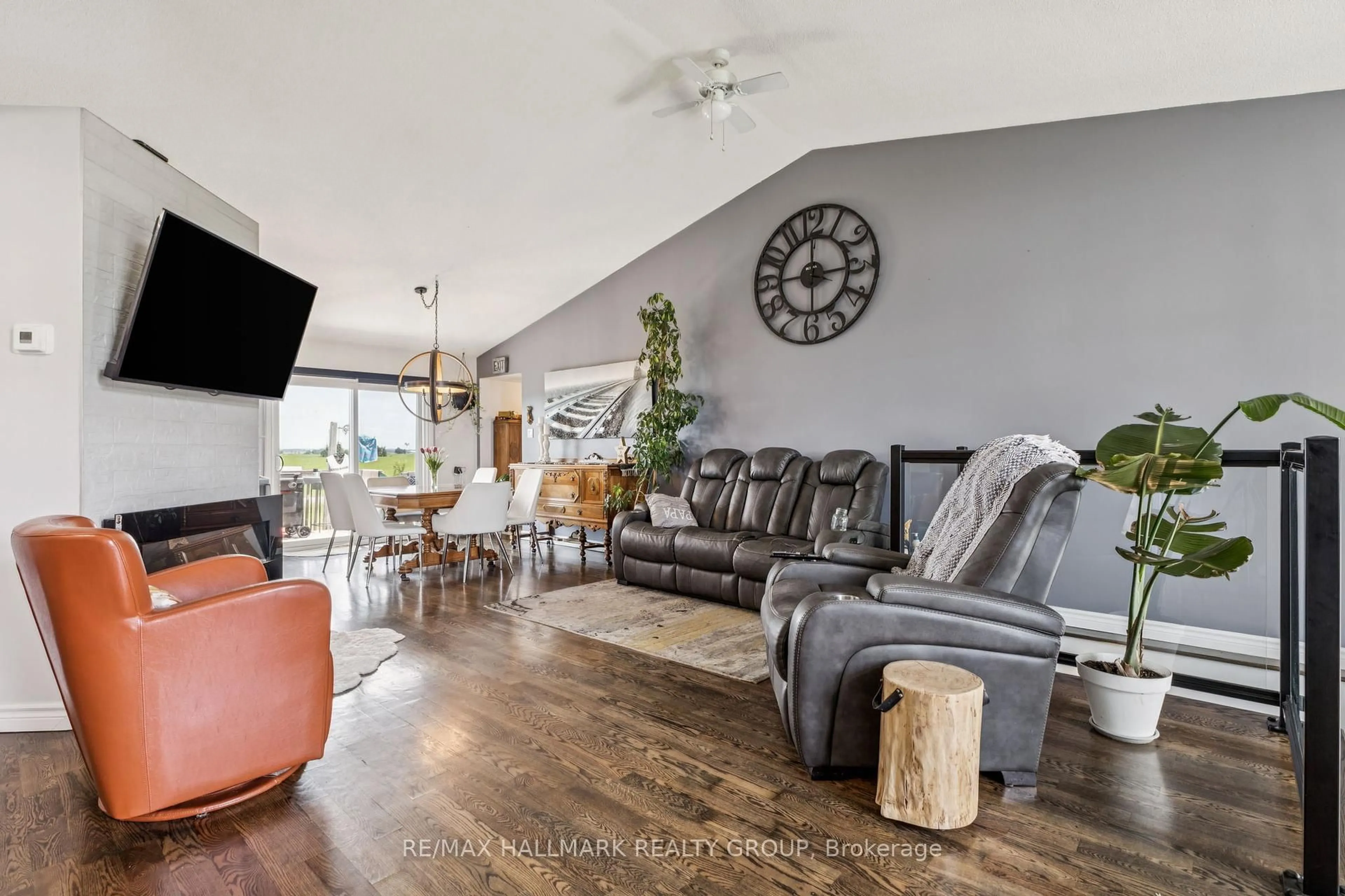 Living room with furniture, unknown for 585 Blue Corner Rd, Champlain Ontario K0B 1K0