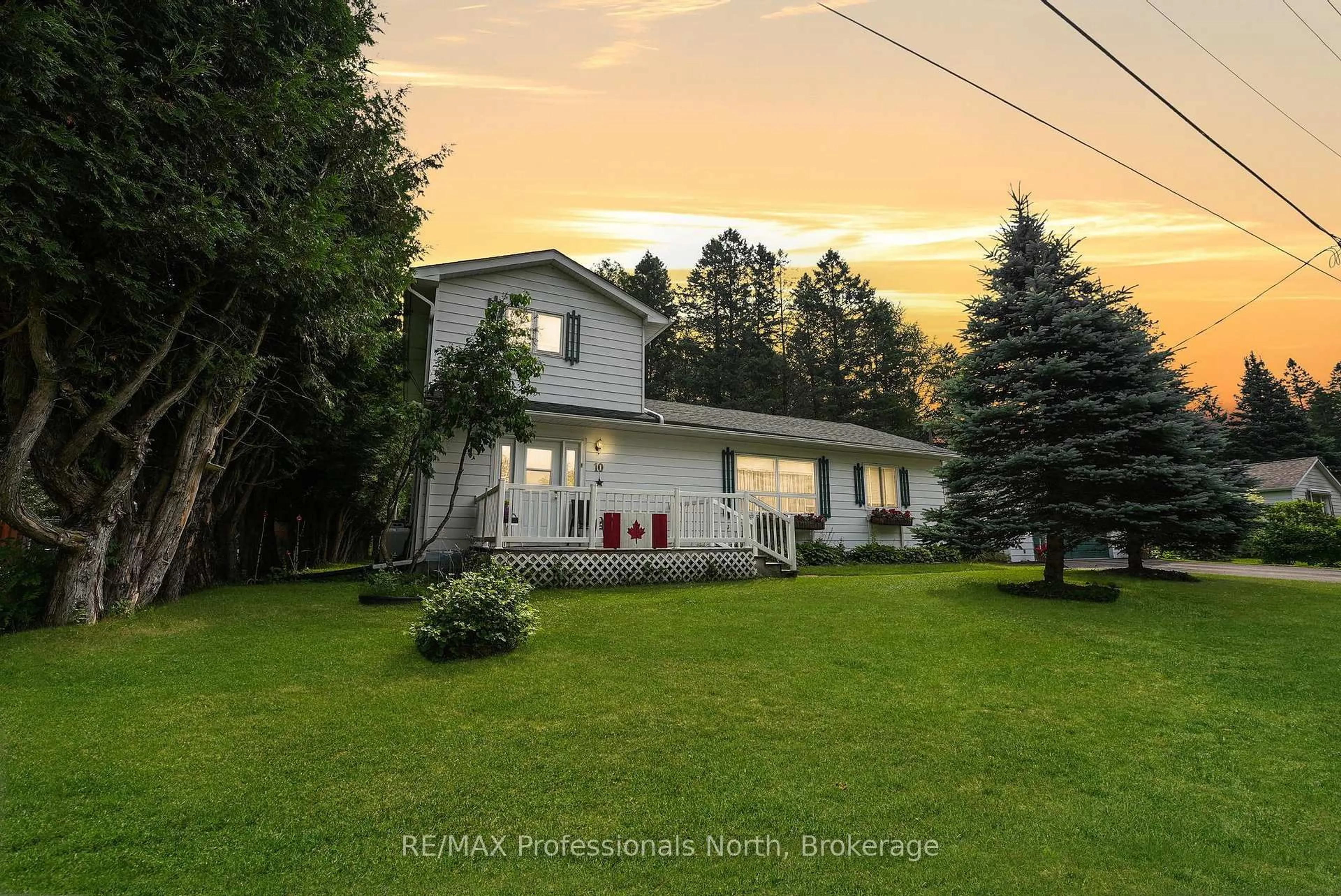 A pic from outside/outdoor area/front of a property/back of a property/a pic from drone, unknown for 10 Stouffer St, Minden Hills Ontario K0M 2K0
