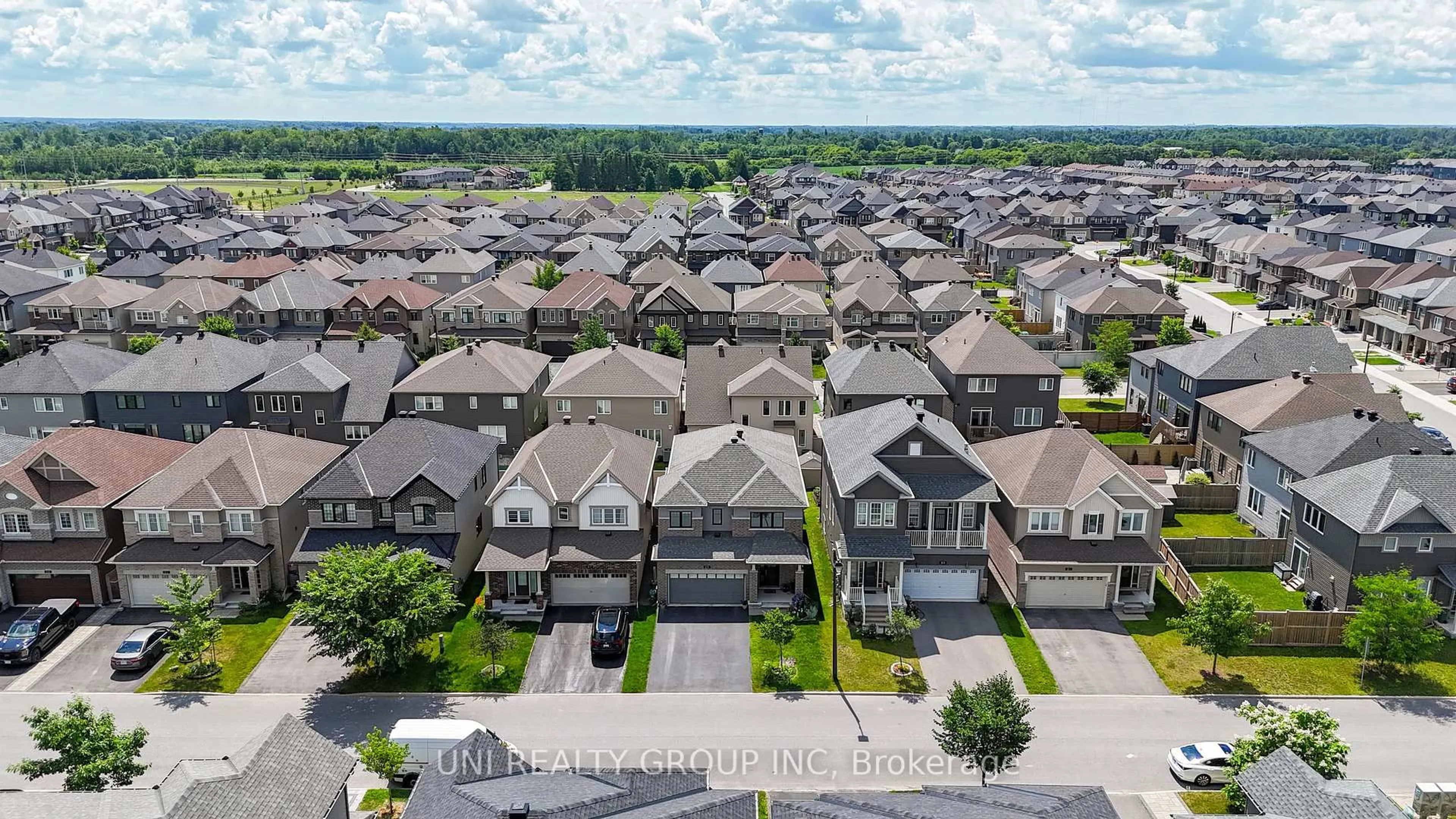 A pic from outside/outdoor area/front of a property/back of a property/a pic from drone, street for 25 CLONFADDA Terr, Ottawa Ontario K2J 6E7