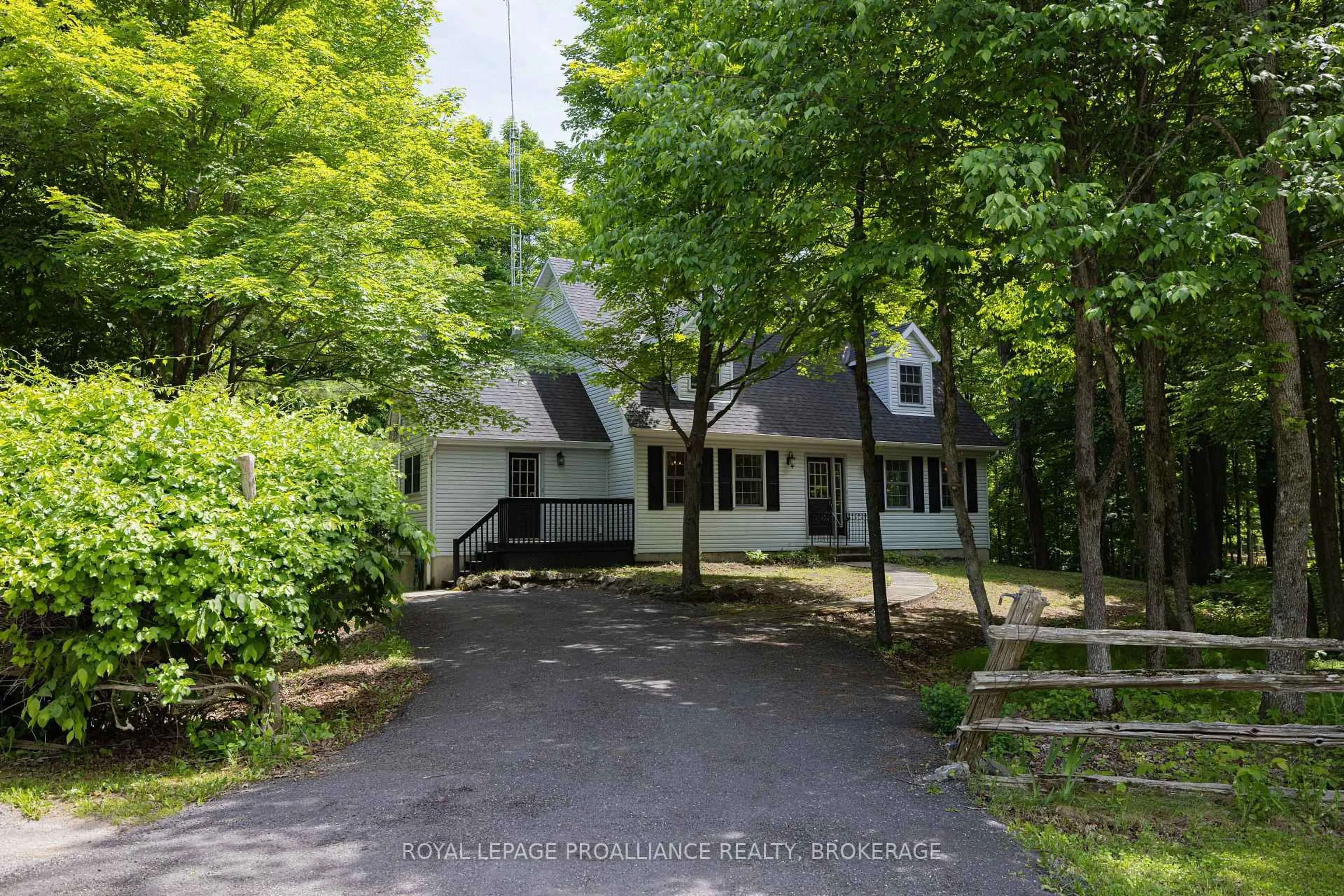A pic from outside/outdoor area/front of a property/back of a property/a pic from drone, street for 1403 Norway Rd, Perth Road Ontario K0H 2L0