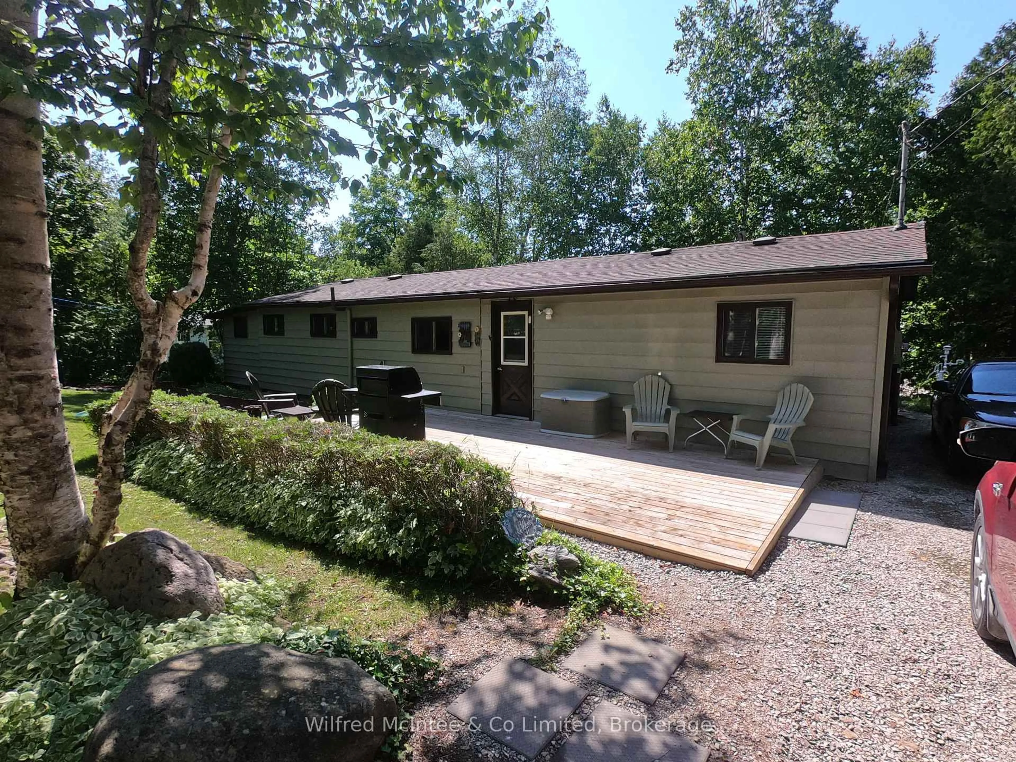 Home with vinyl exterior material, unknown for 849 Bruce Road 13 Rd, Native Leased Lands Ontario N0H 2L0