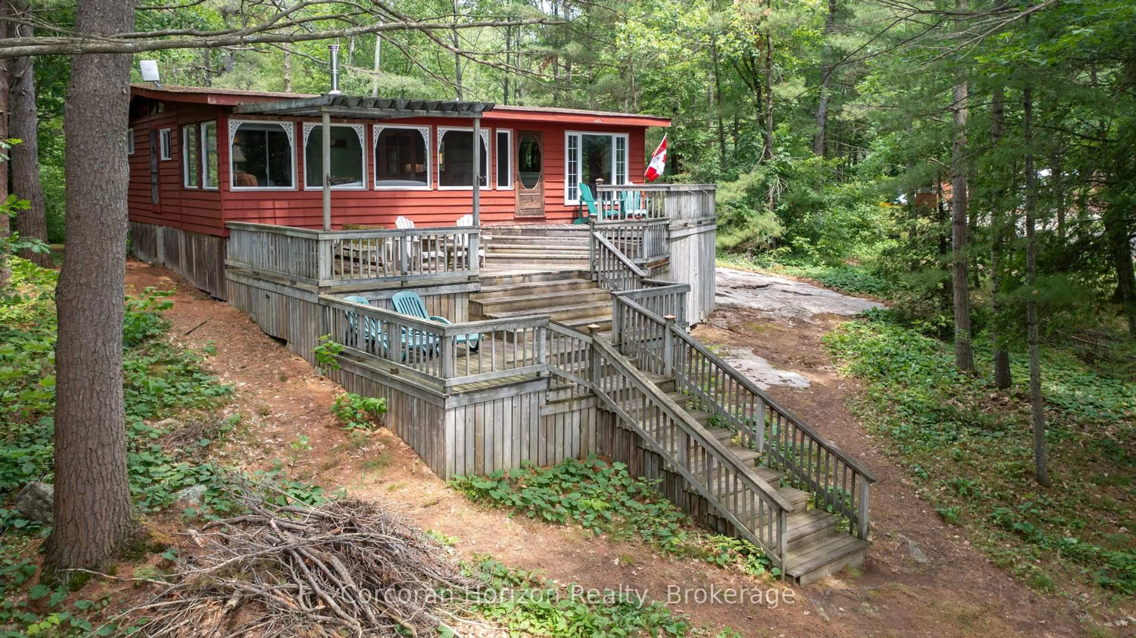 Patio, building for 162 WINDING Way, Georgian Bay Ontario L0K 1S0