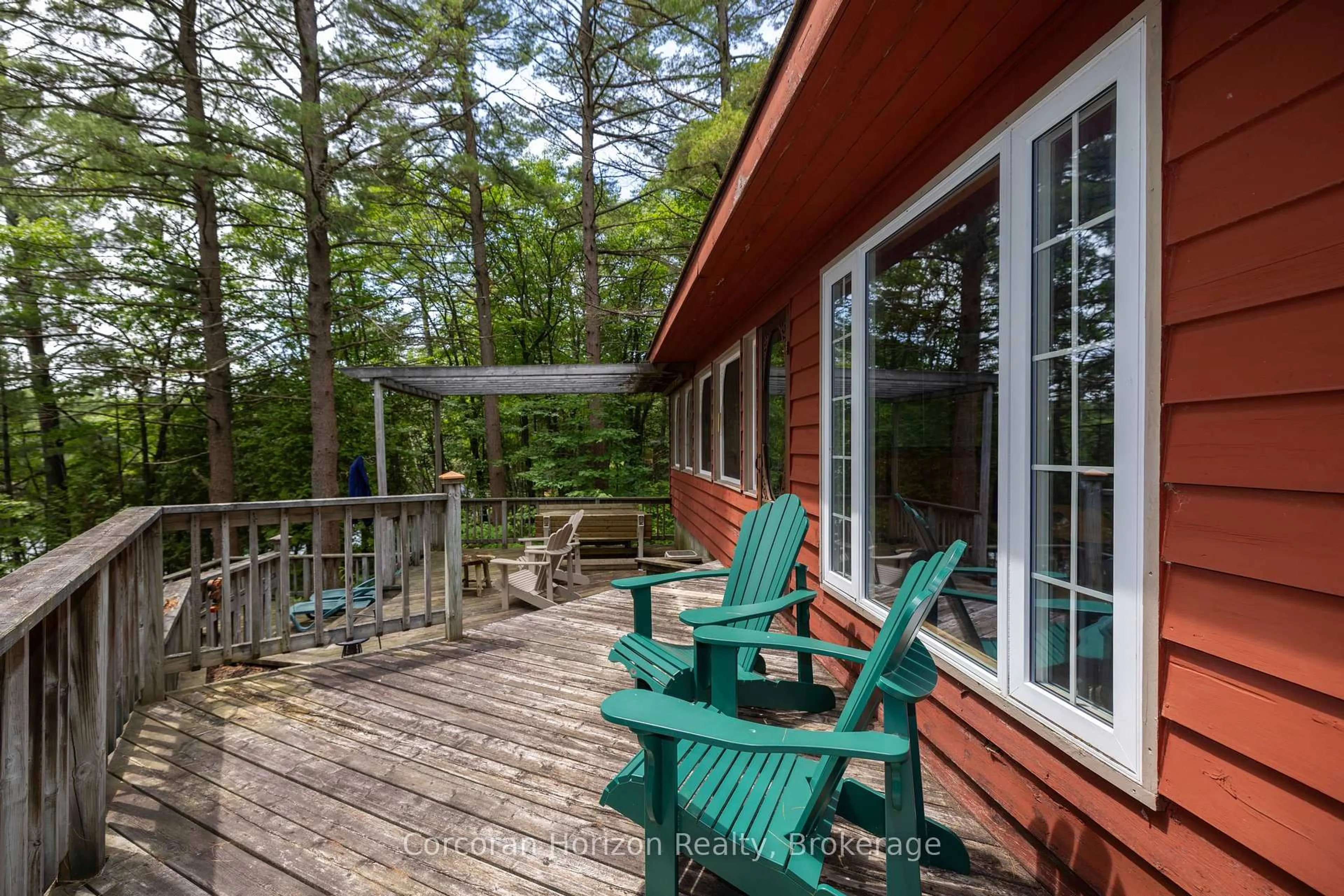Patio, forest/trees view for 162 WINDING Way, Georgian Bay Ontario L0K 1S0