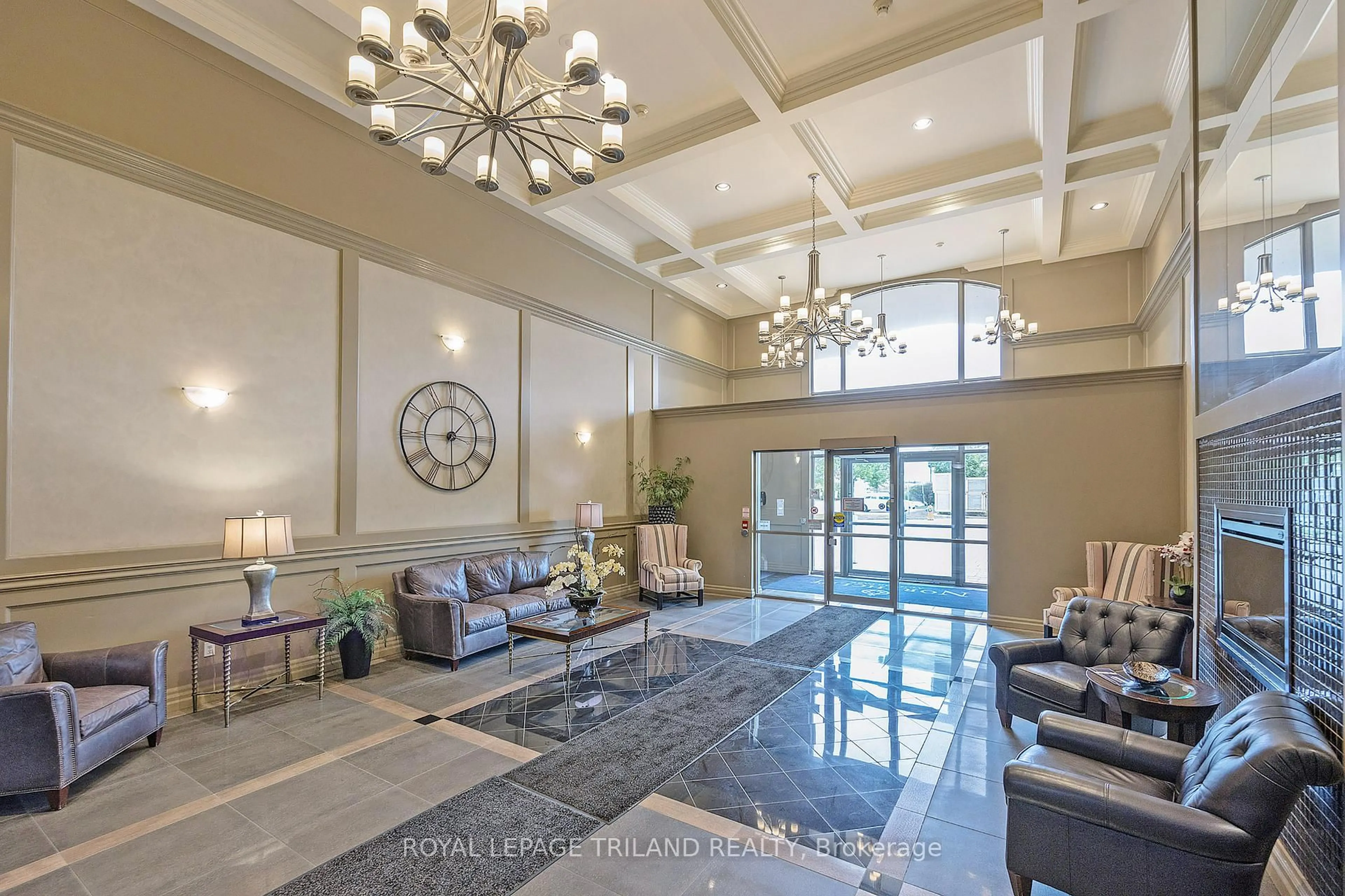 Lobby for 1030 Coronation Dr #1403, London North Ontario N6G 0G5