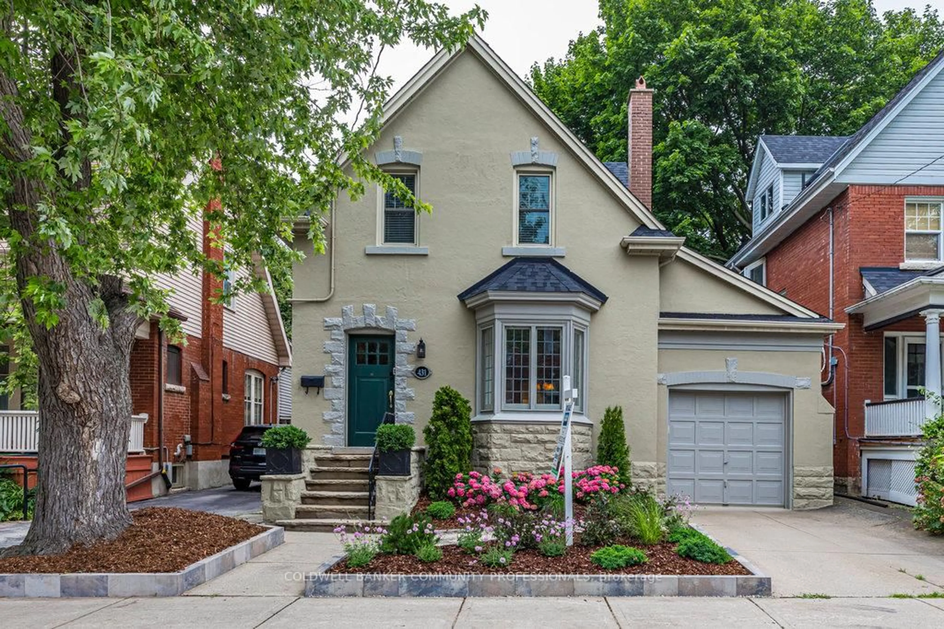 Home with brick exterior material, street for 431 Dundurn St, Hamilton Ontario L8P 4L8