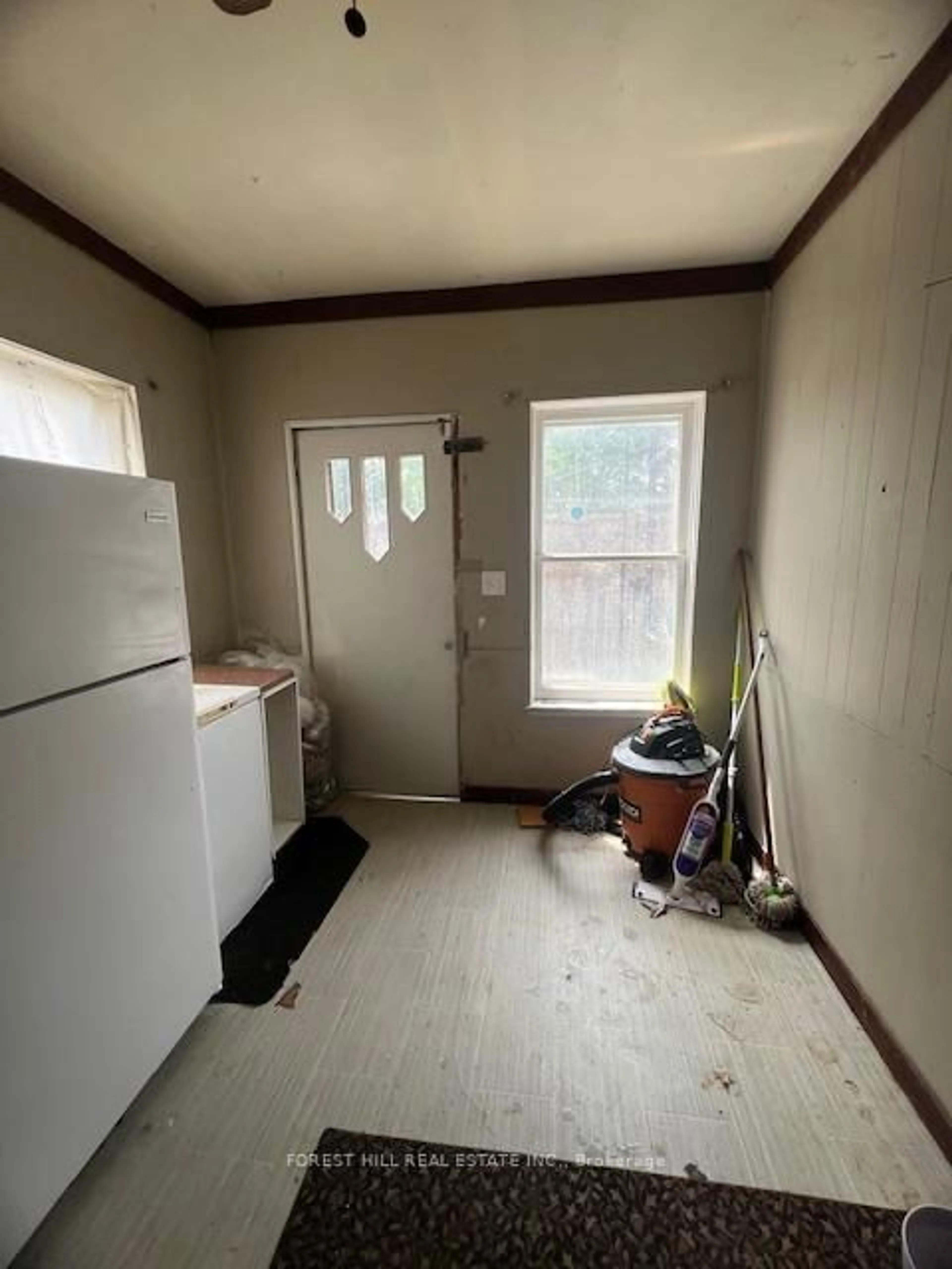 A pic of a room for 52 Olive Ave, Peterborough Central Ontario K9J 3K8