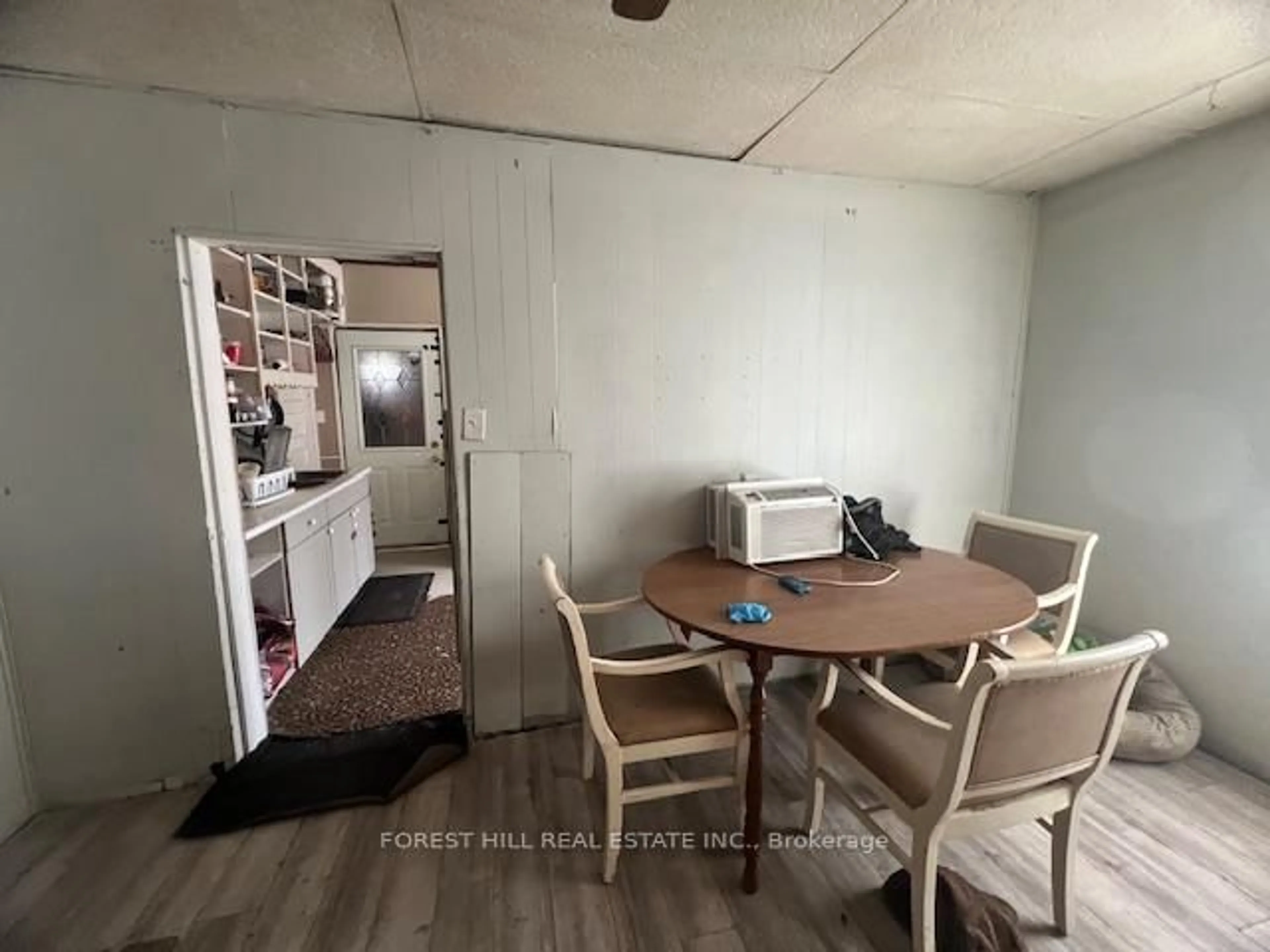 A pic of a room for 52 Olive Ave, Peterborough Central Ontario K9J 3K8