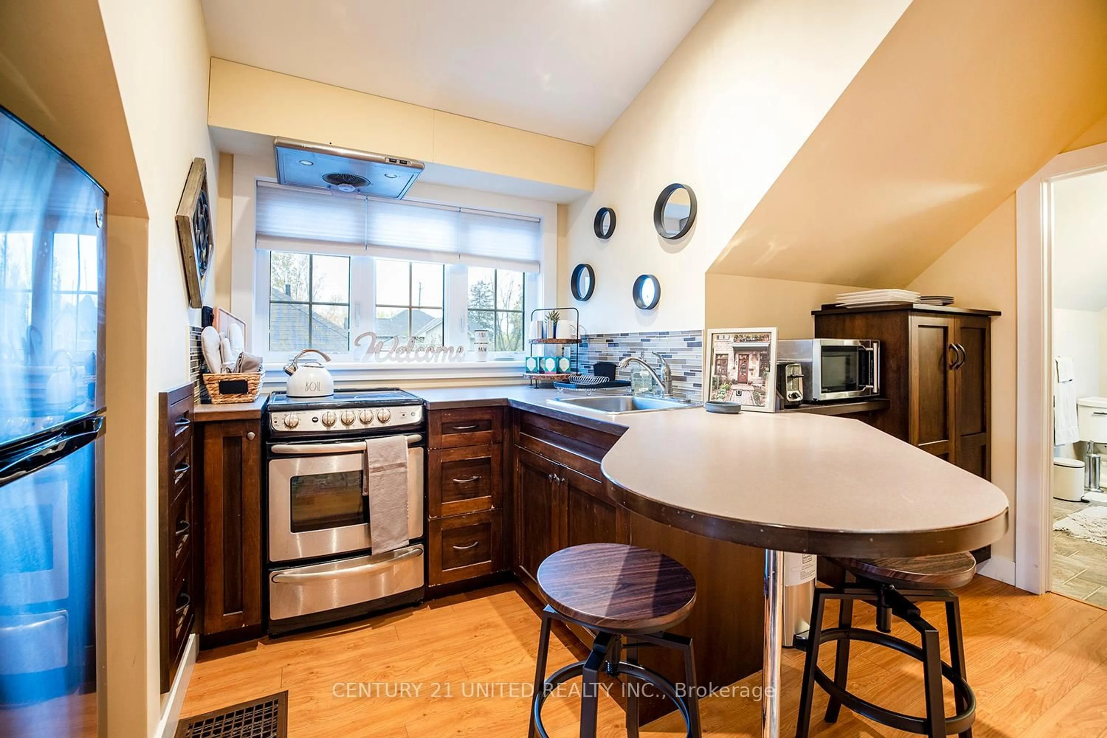 Open concept kitchen, unknown for 225 Mark St, Peterborough East Ontario K9H 1V1