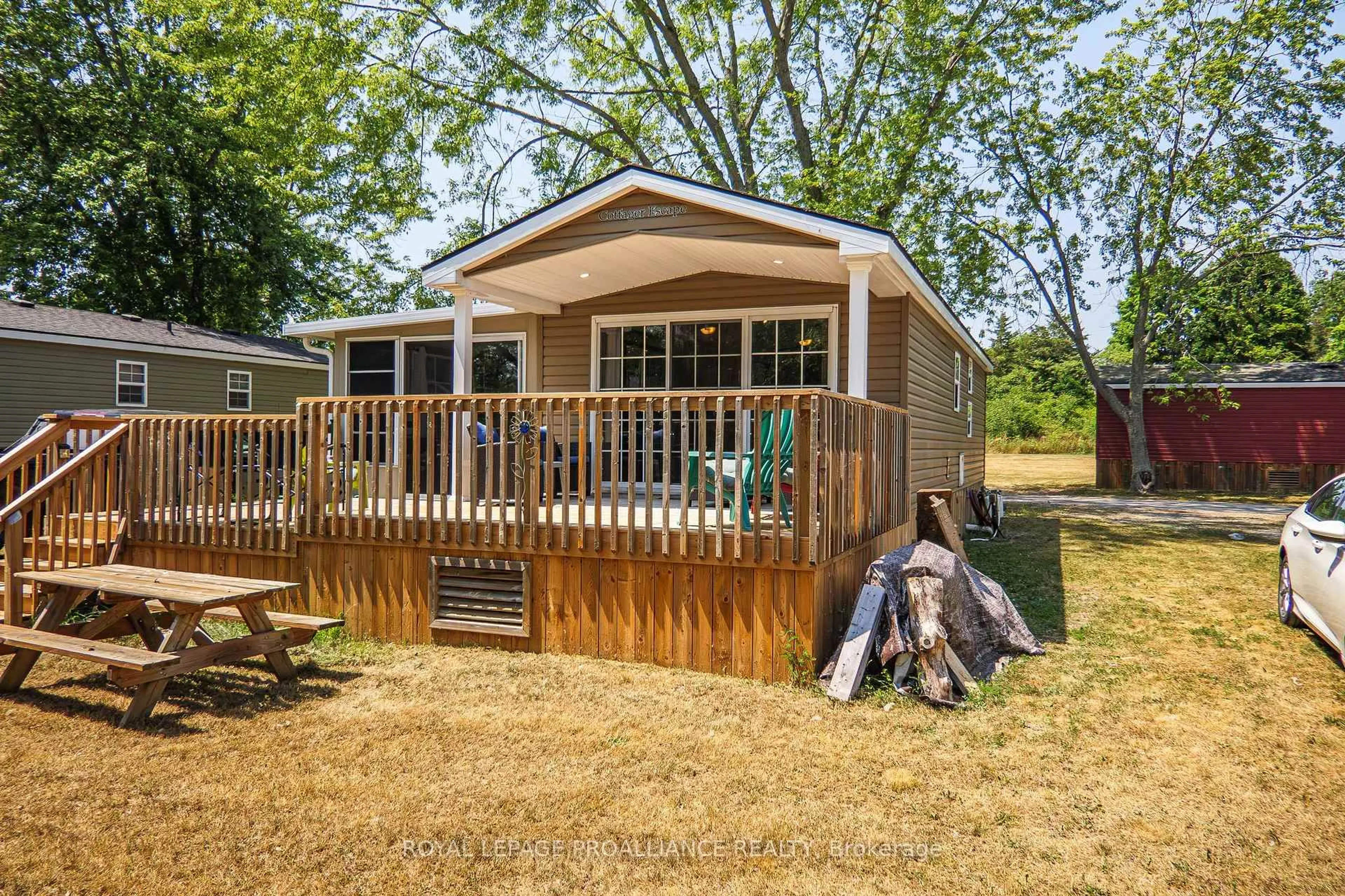 Home with vinyl exterior material, unknown for 486 Cty Rd 18 - 20 Dragonfly Lane, Prince Edward County Ontario K0K 2P0
