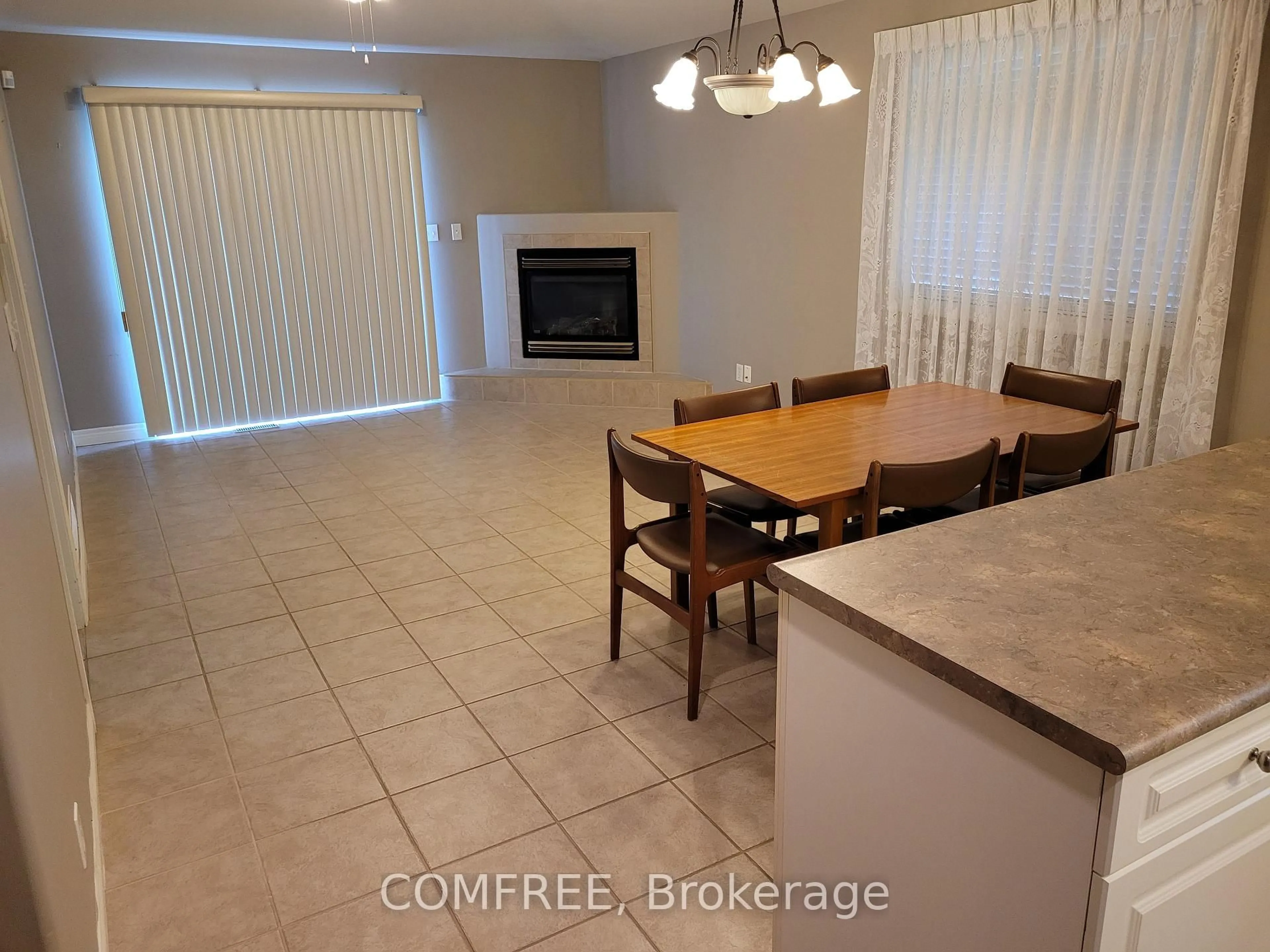 Unknown for 1720 Kirkland Ave, Windsor Ontario N8P 1L9