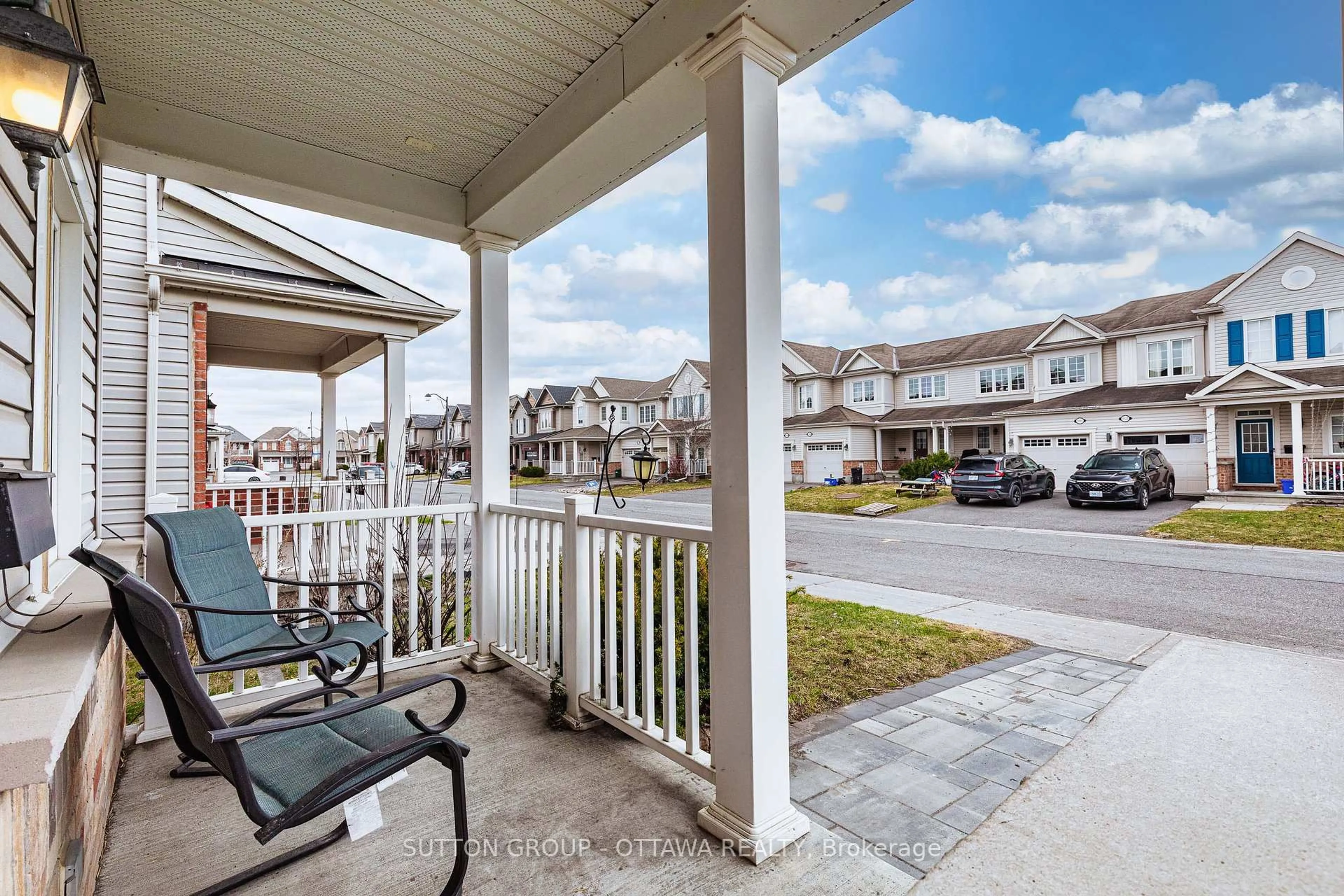Patio, water/lake/river/ocean view for 3123 Burritts Rapids Pl, Ottawa Ontario K2J 0S8