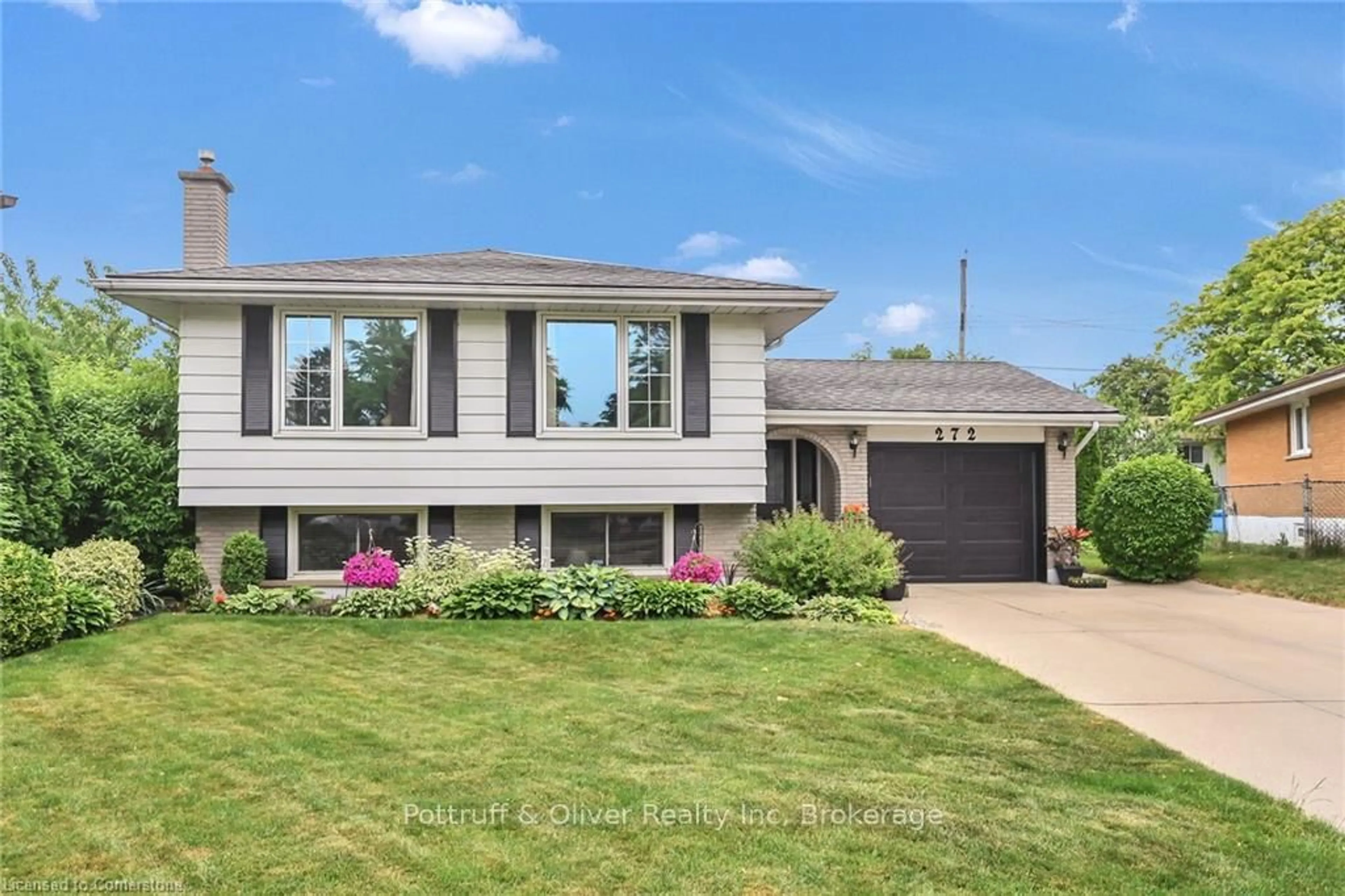 Home with brick exterior material, street for 272 ST ANDREWS Dr, Hamilton Ontario L8K 5K4