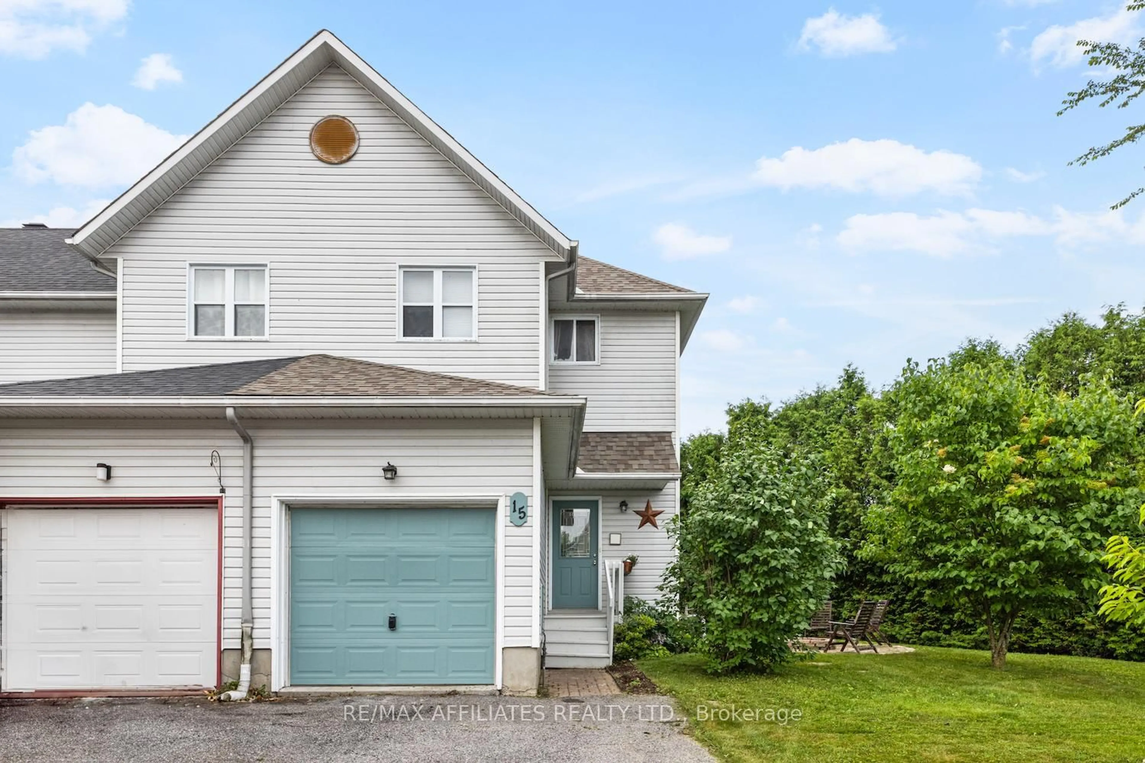 Home with vinyl exterior material, street for 240 Mississippi Crt #15, Carleton Place Ontario K7C 4R1
