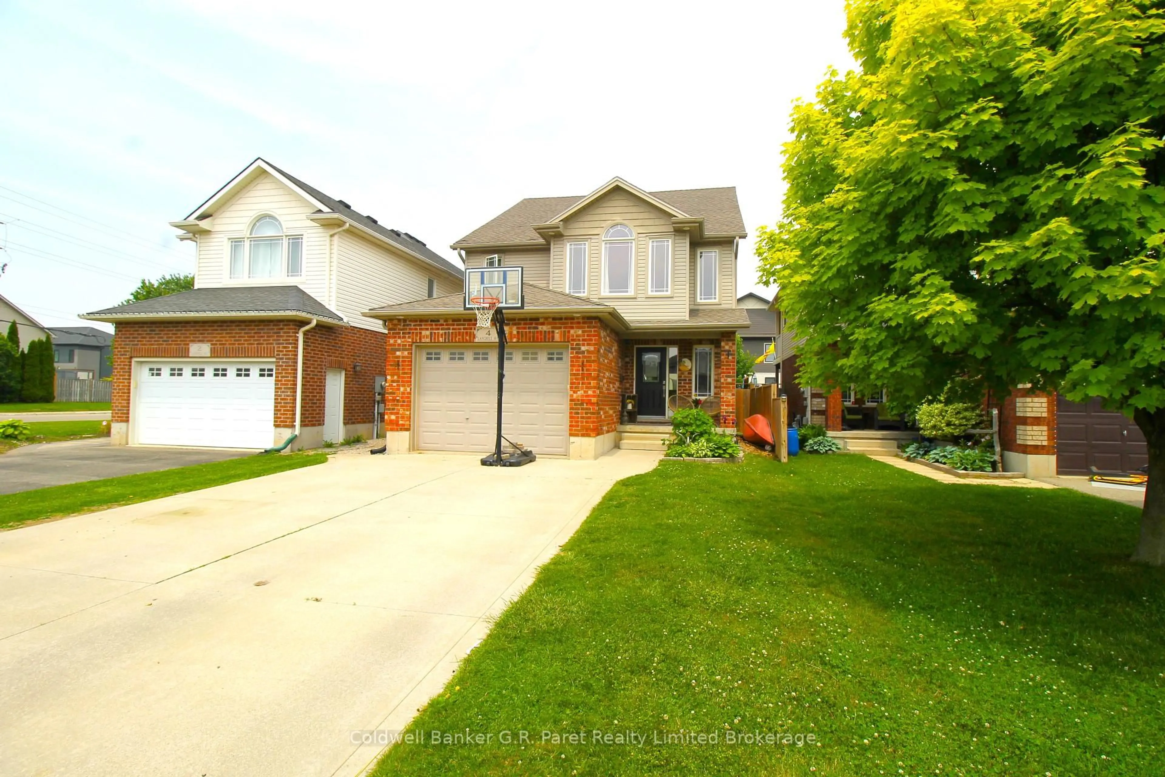 A pic from outside/outdoor area/front of a property/back of a property/a pic from drone, street for 4 Langrell Ave, Tillsonburg Ontario N4G 5X8