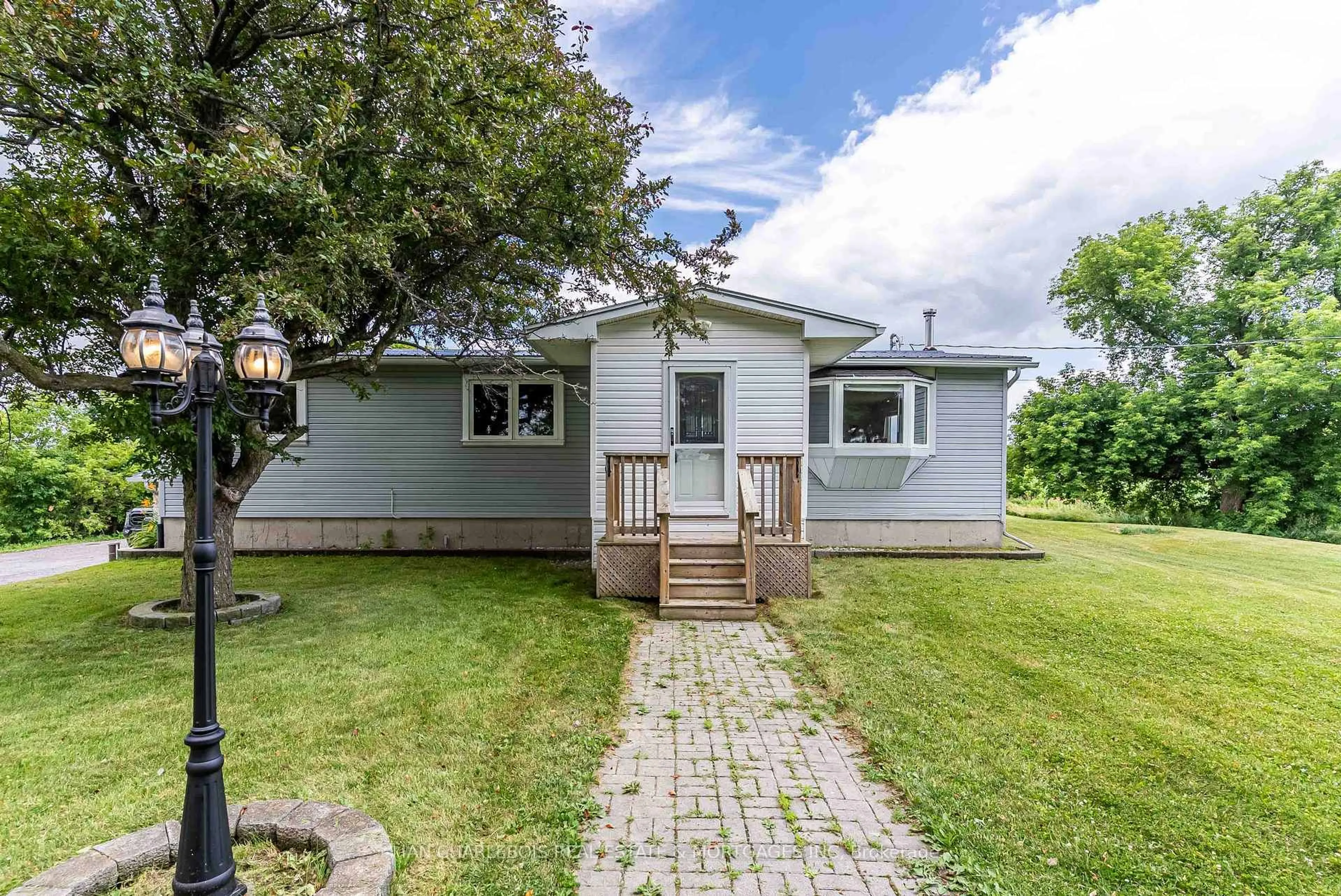 Unknown for 5616 Akins Rd, Ottawa Ontario K2S 1B8