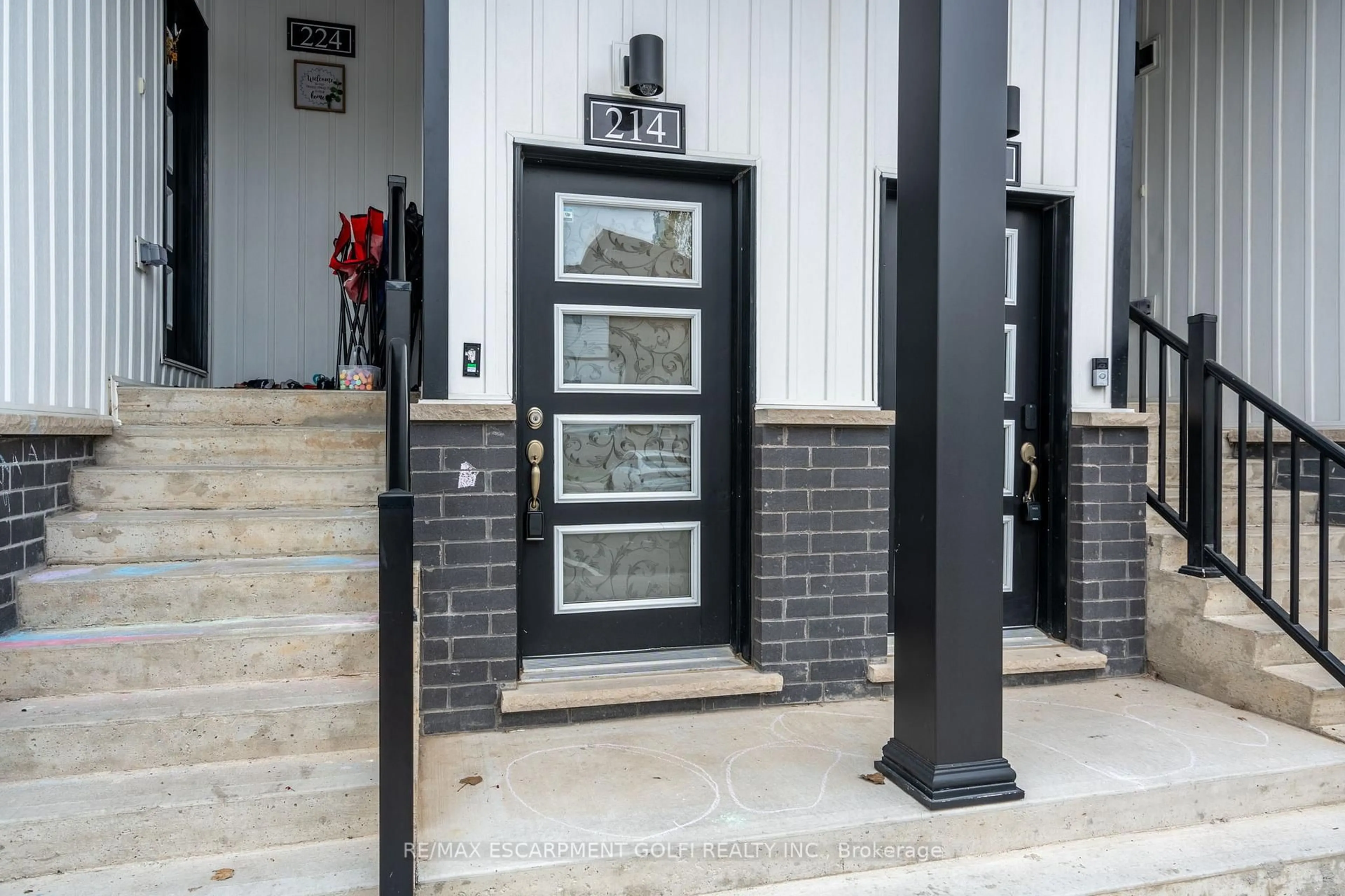 Unknown for 4263 FOURTH Ave #212, Niagara Falls Ontario L2E 0C2