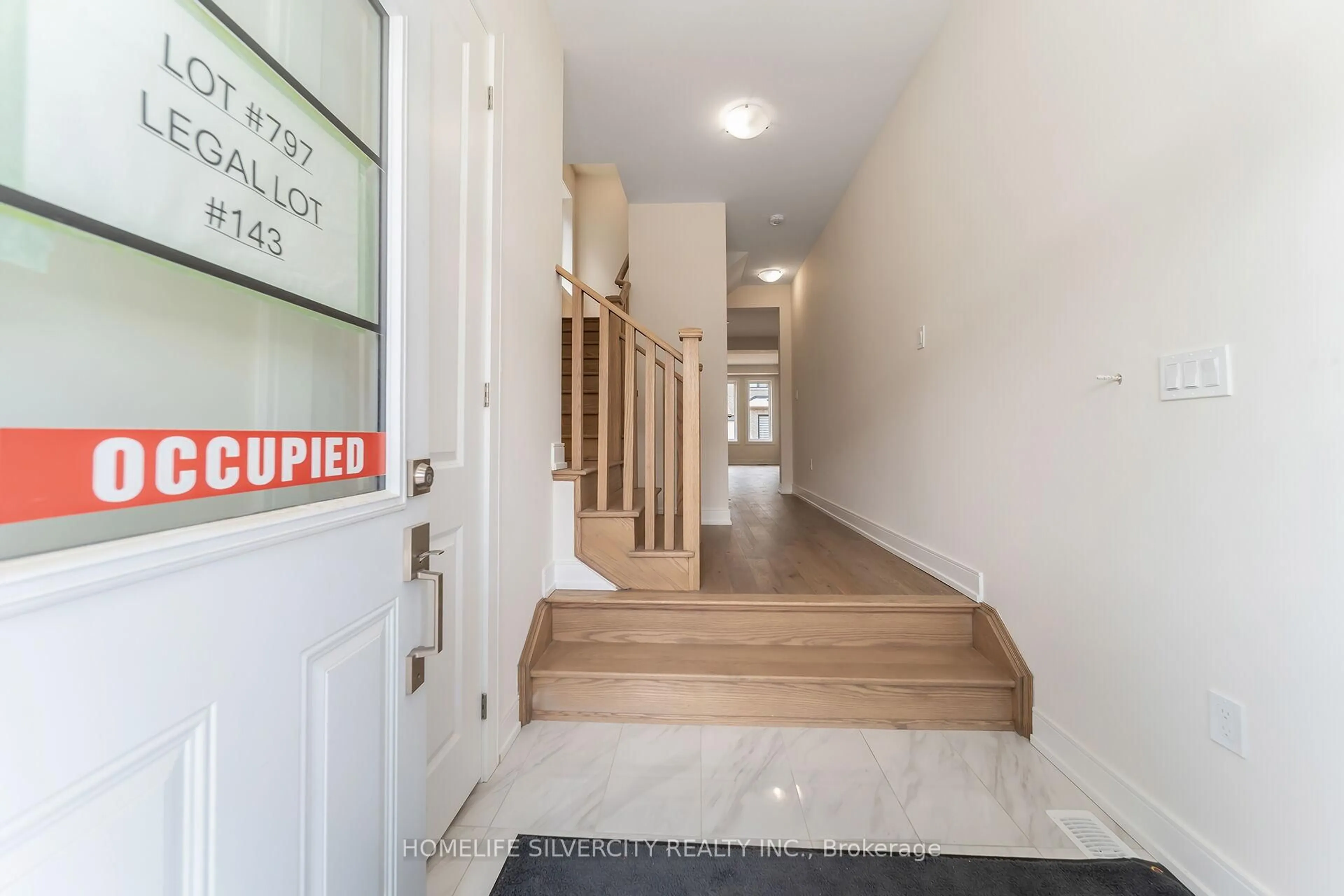 Indoor entryway for 39 Spiers Rd, Erin Ontario N0B 1T0