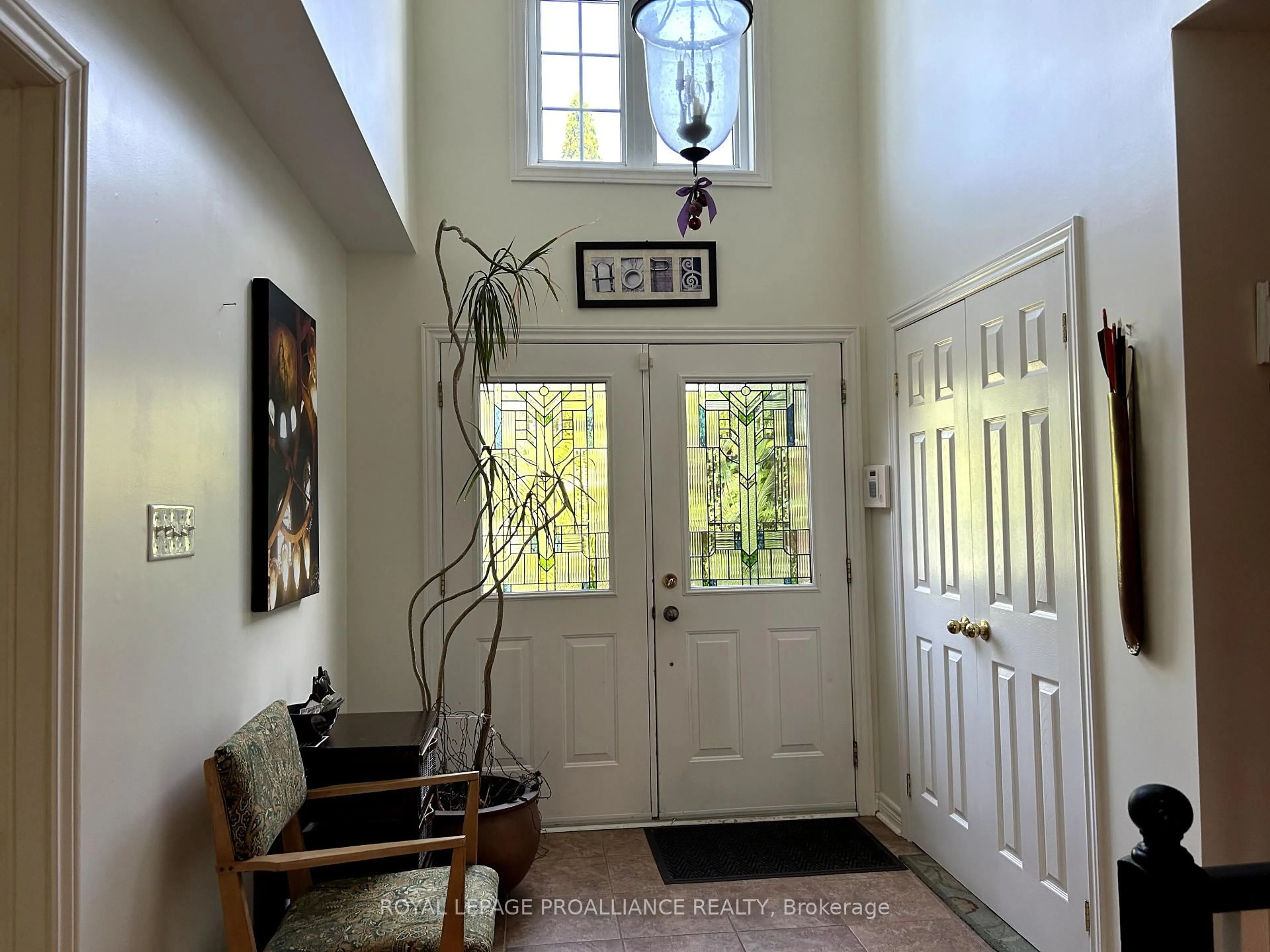 Indoor entryway for 273 Parkview Hills Dr, Cobourg Ontario K9A 5S3