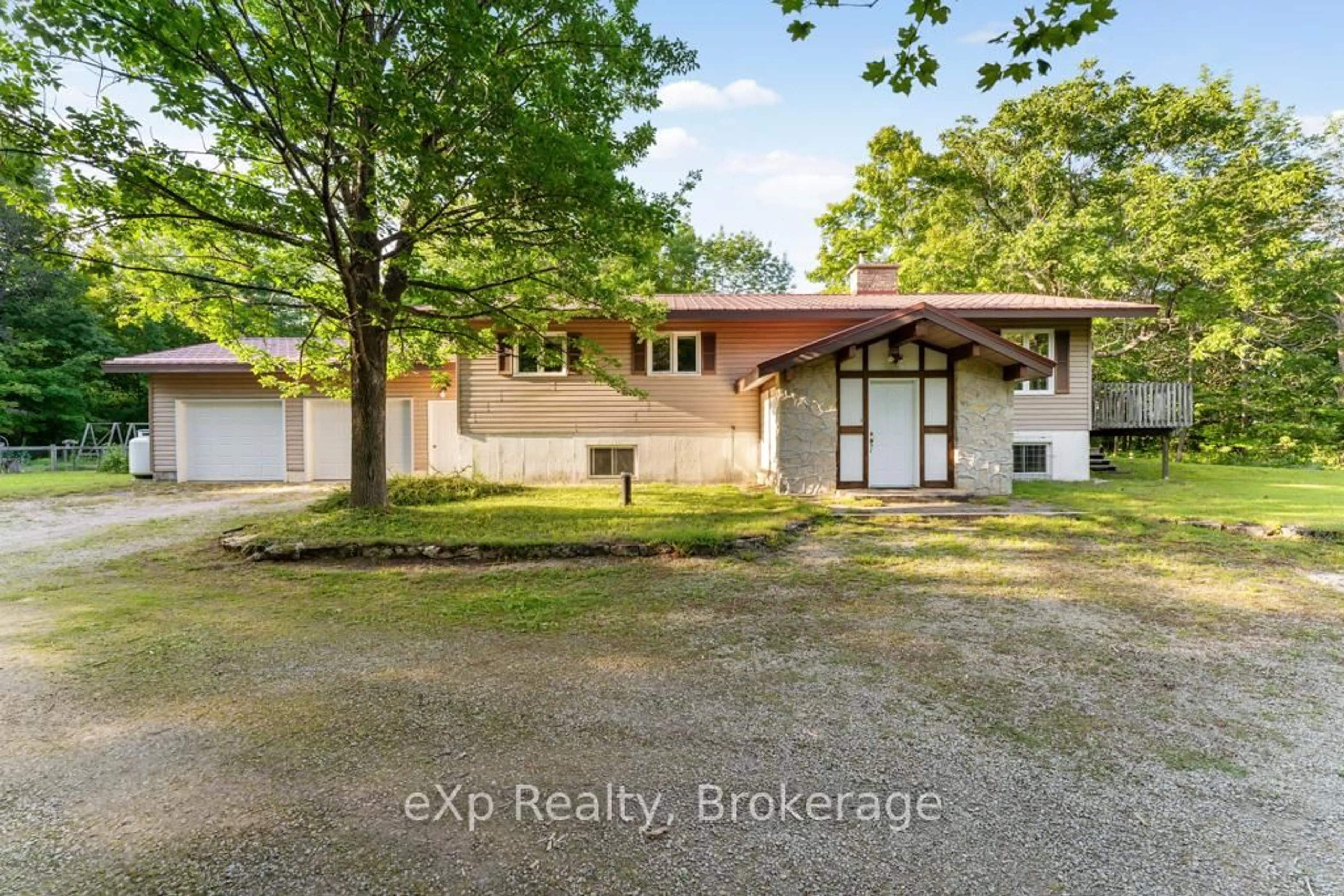 A pic from outside/outdoor area/front of a property/back of a property/a pic from drone, street for 482475 Colpoy's Range Rd, Georgian Bluffs Ontario N0H 2T0