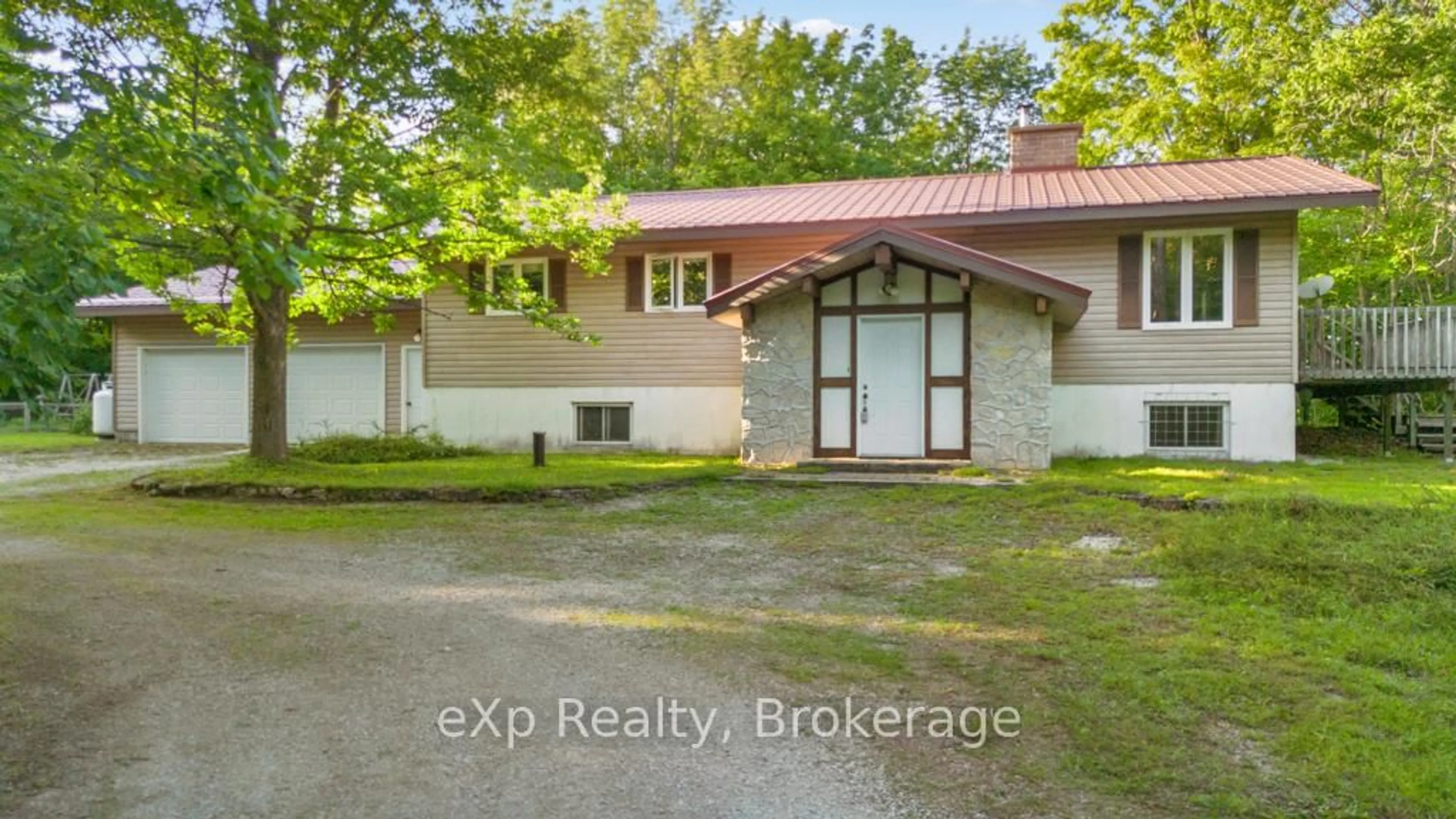 A pic from outside/outdoor area/front of a property/back of a property/a pic from drone, building for 482475 Colpoy's Range Rd, Georgian Bluffs Ontario N0H 2T0