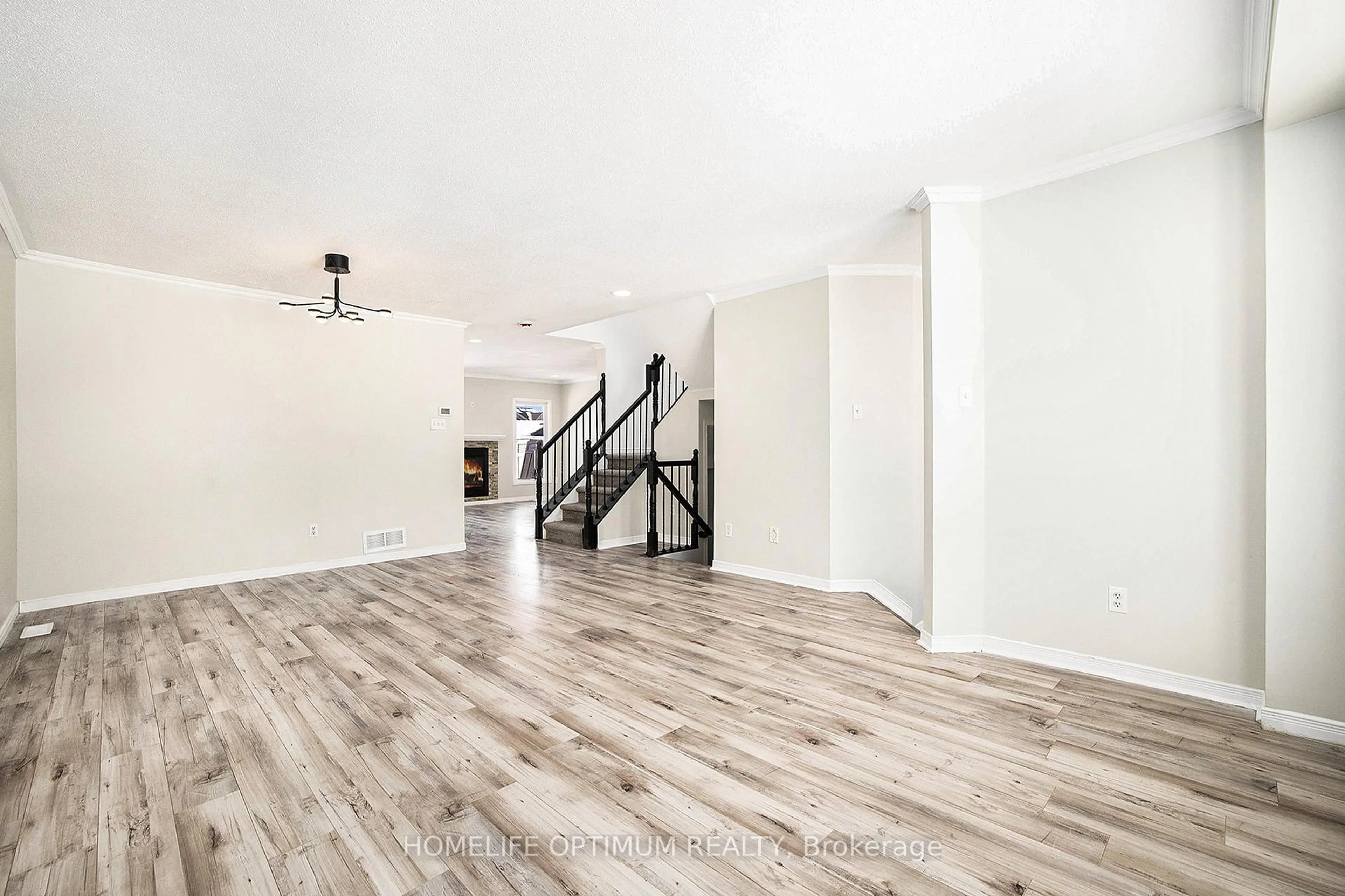 Indoor entryway for 863 Taradale Dr, Ottawa Ontario K2J 5P3